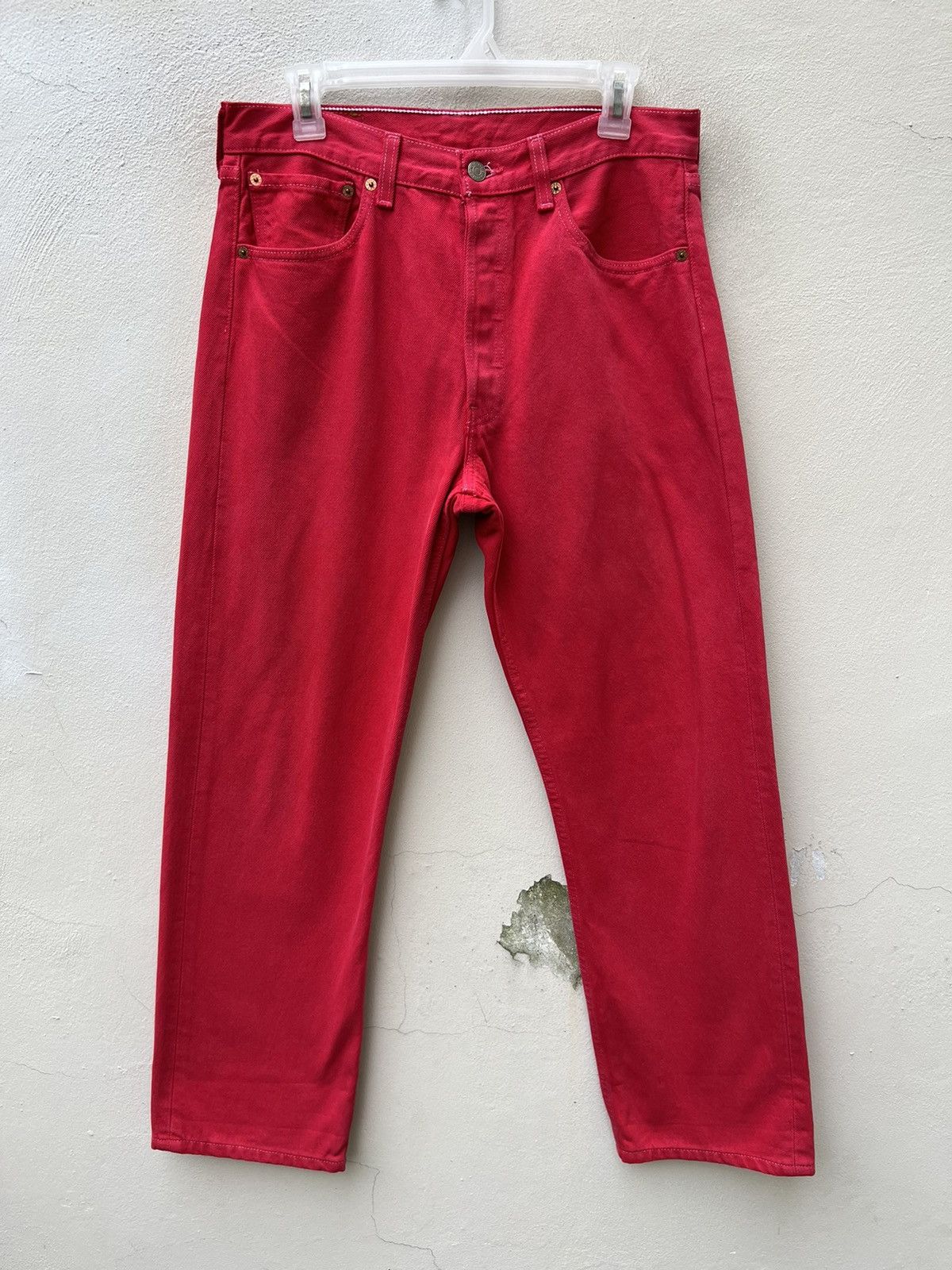Vintage Vintage 1999 Levi’s 501 Fade Red Denim Jeans Size US 31 - 6 Thumbnail