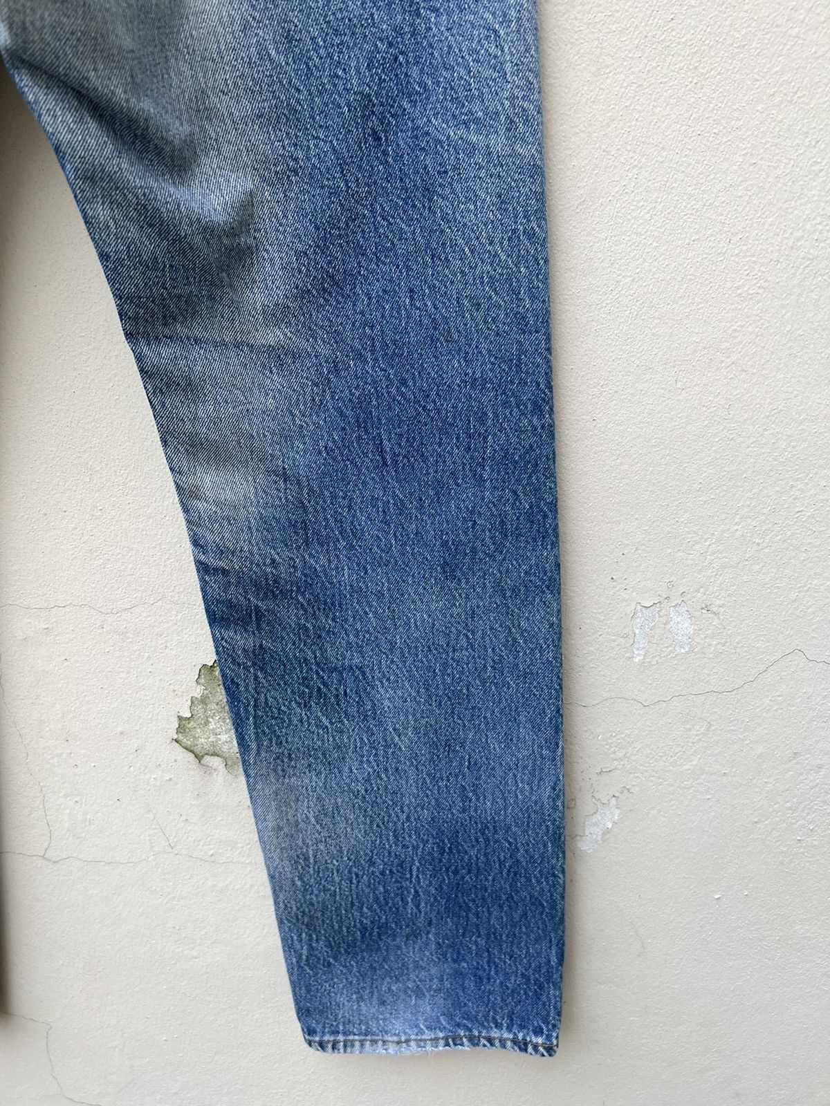 Levi's Vintage 80s Levi’s 501 Fade Denim Trashed Jeans Size US 33 - 21 Thumbnail