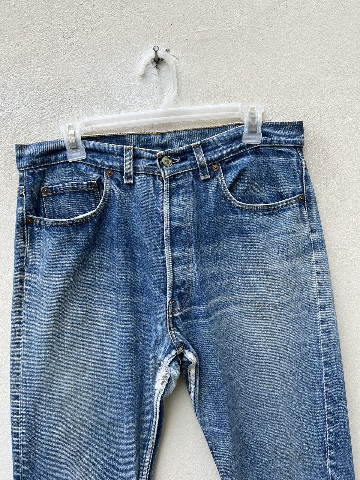 Levi's Vintage 80s Levi’s 501 Fade Denim Trashed Jeans Size US 33 - 7 Thumbnail