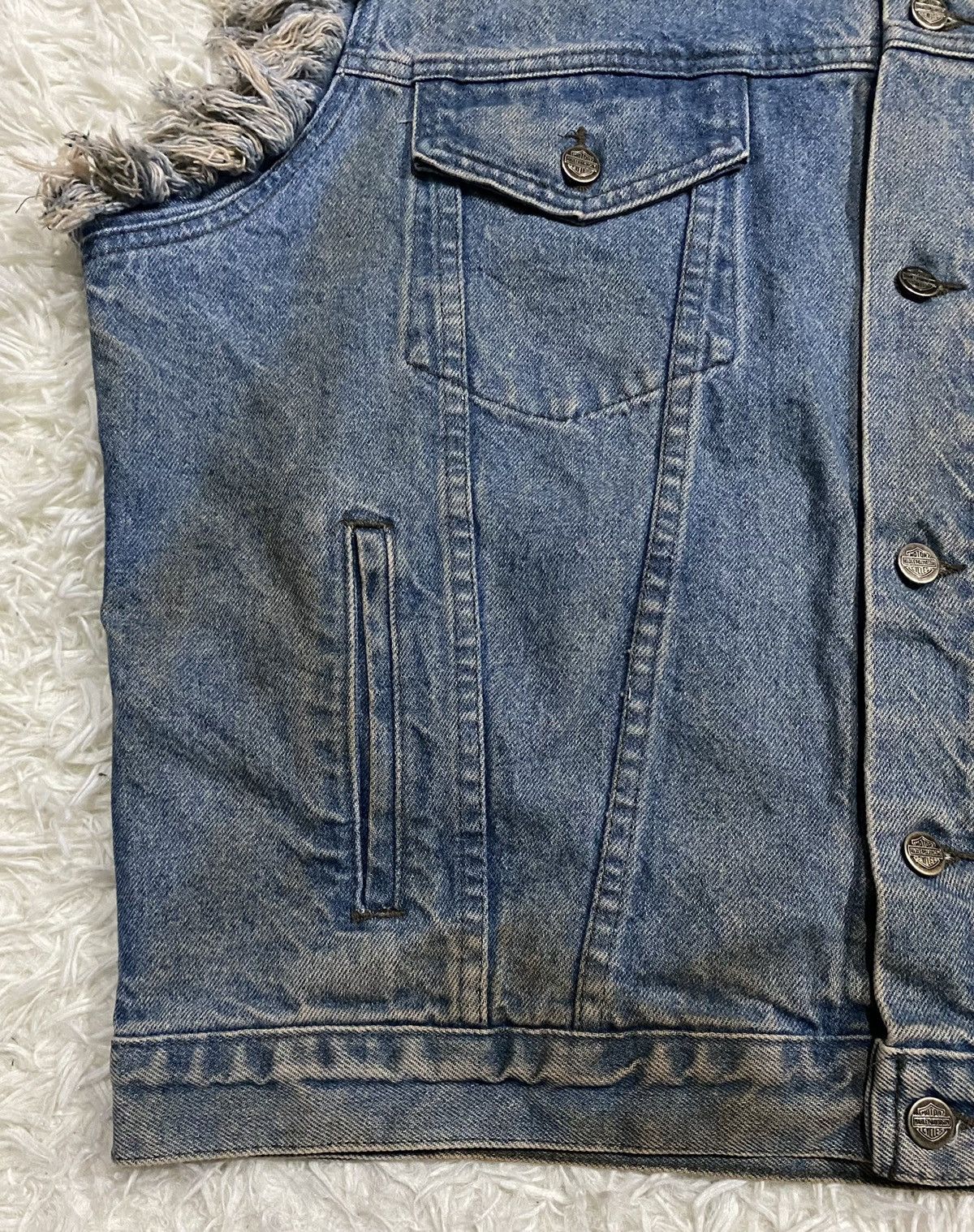 Harley Davidson Harley Davidson Sleeveless Distressed Denim Trucker Jacket Size US XL / EU 56 / 4 - 5 Thumbnail