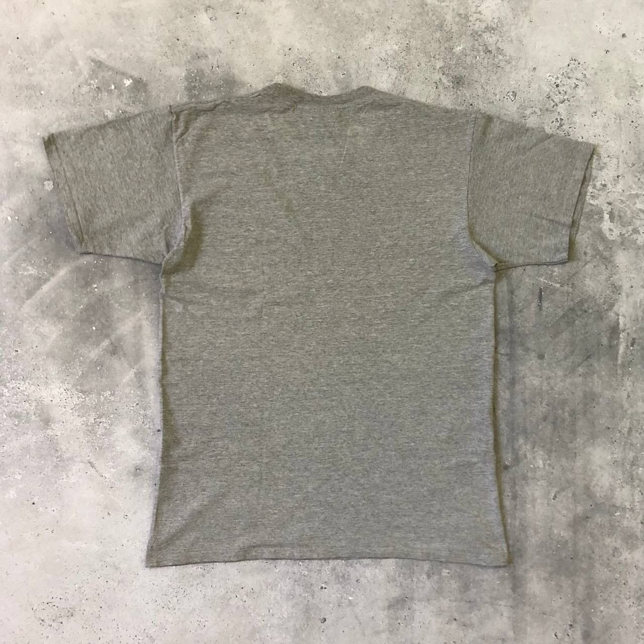 Nike Vintage 2000s Nike Swoosh Logo Graphic T Shirt Gray Size M Size US M / EU 48-50 / 2 - 11 Thumbnail