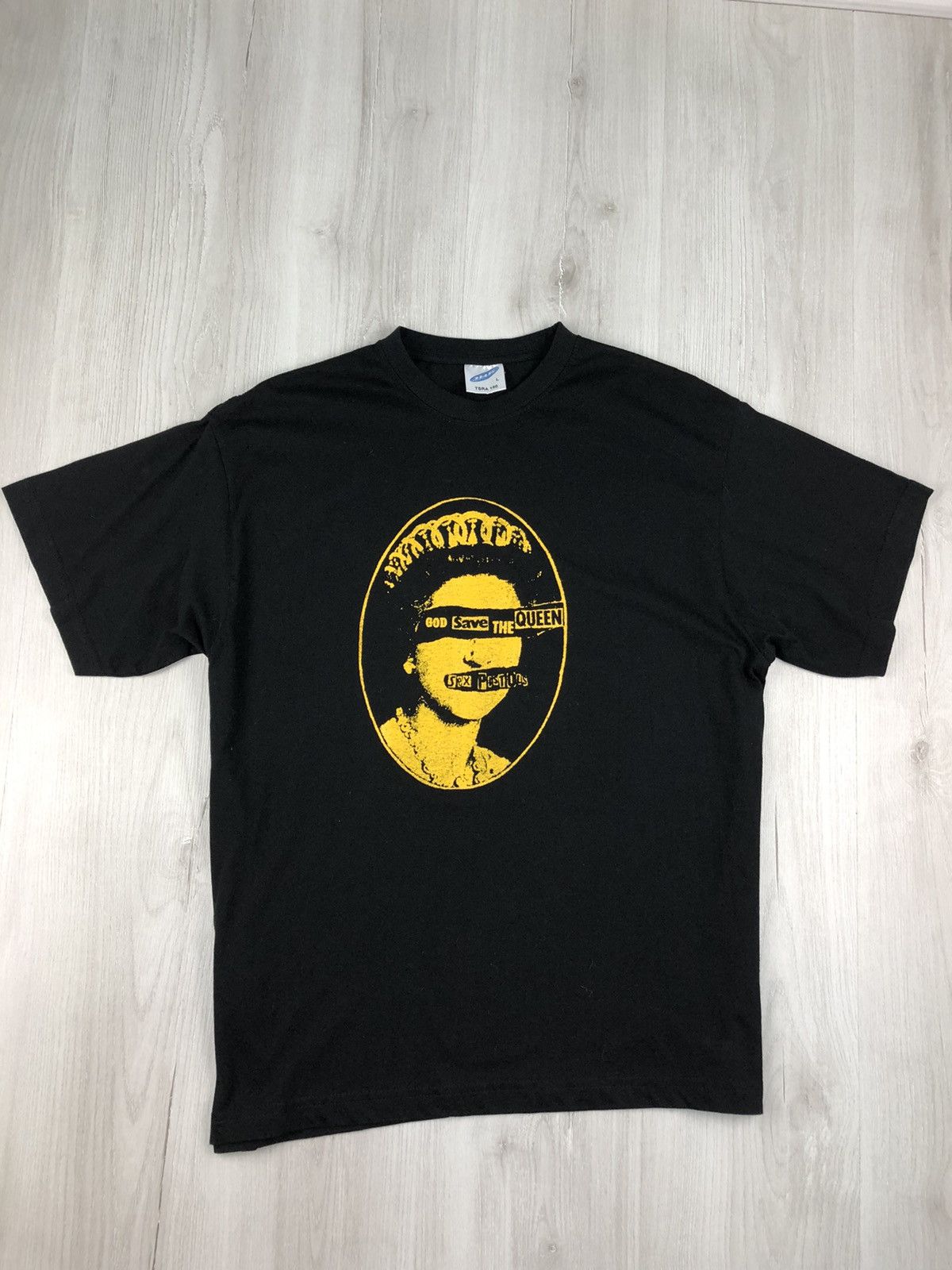Vintage God Save The Queen Sex Pistols Tee Vintage Yellow Print Size US L / EU 52-54 / 3 - 1 Thumbnail