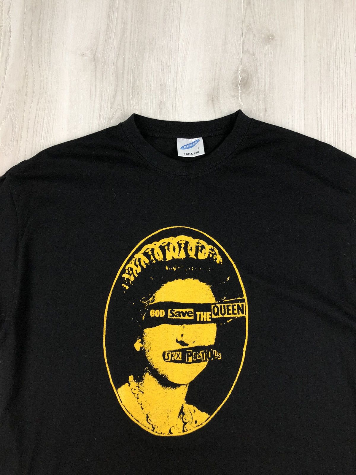 Vintage God Save The Queen Sex Pistols Tee Vintage Yellow Print Size US L / EU 52-54 / 3 - 2 Thumbnail