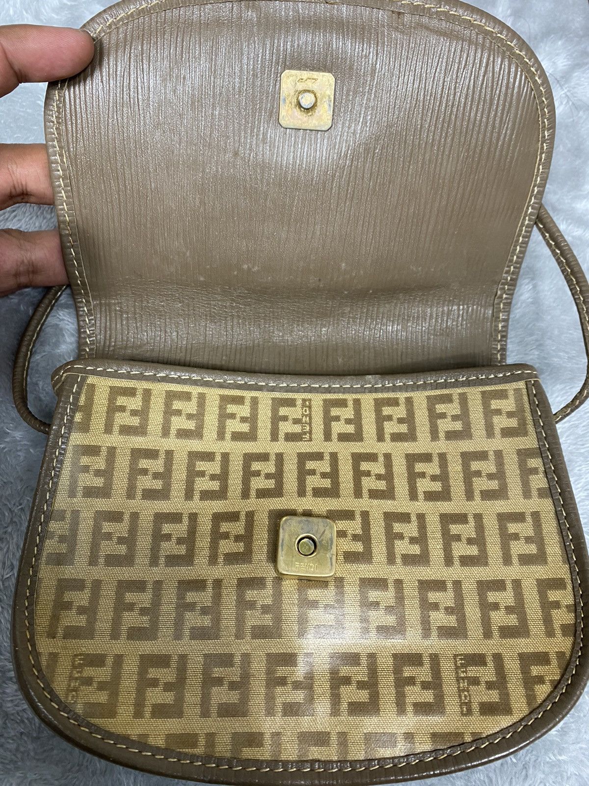 Fendi Vintage Fendi Monogram Sholder Bag Size ONE SIZE - 6 Thumbnail