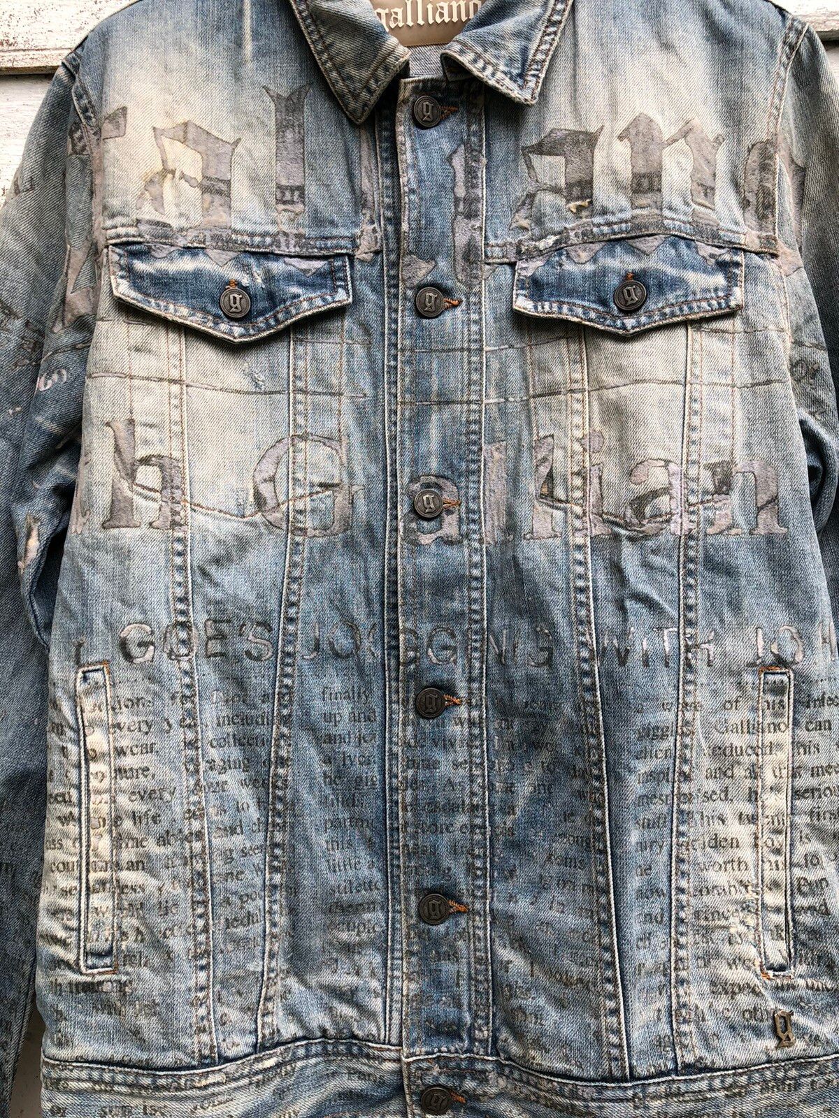 Archival Clothing Archived Galliano Poetic Printed Blue Washed Denim Trucker Size US M / EU 48-50 / 2 - 8 Thumbnail