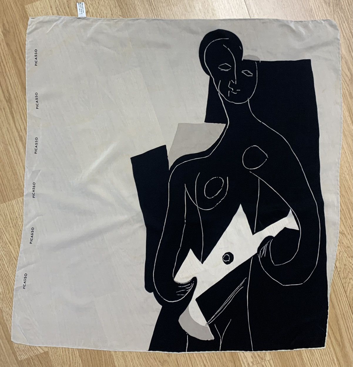 Other Picasso vintage big logo silk scarf Size ONE SIZE - 1 Thumbnail