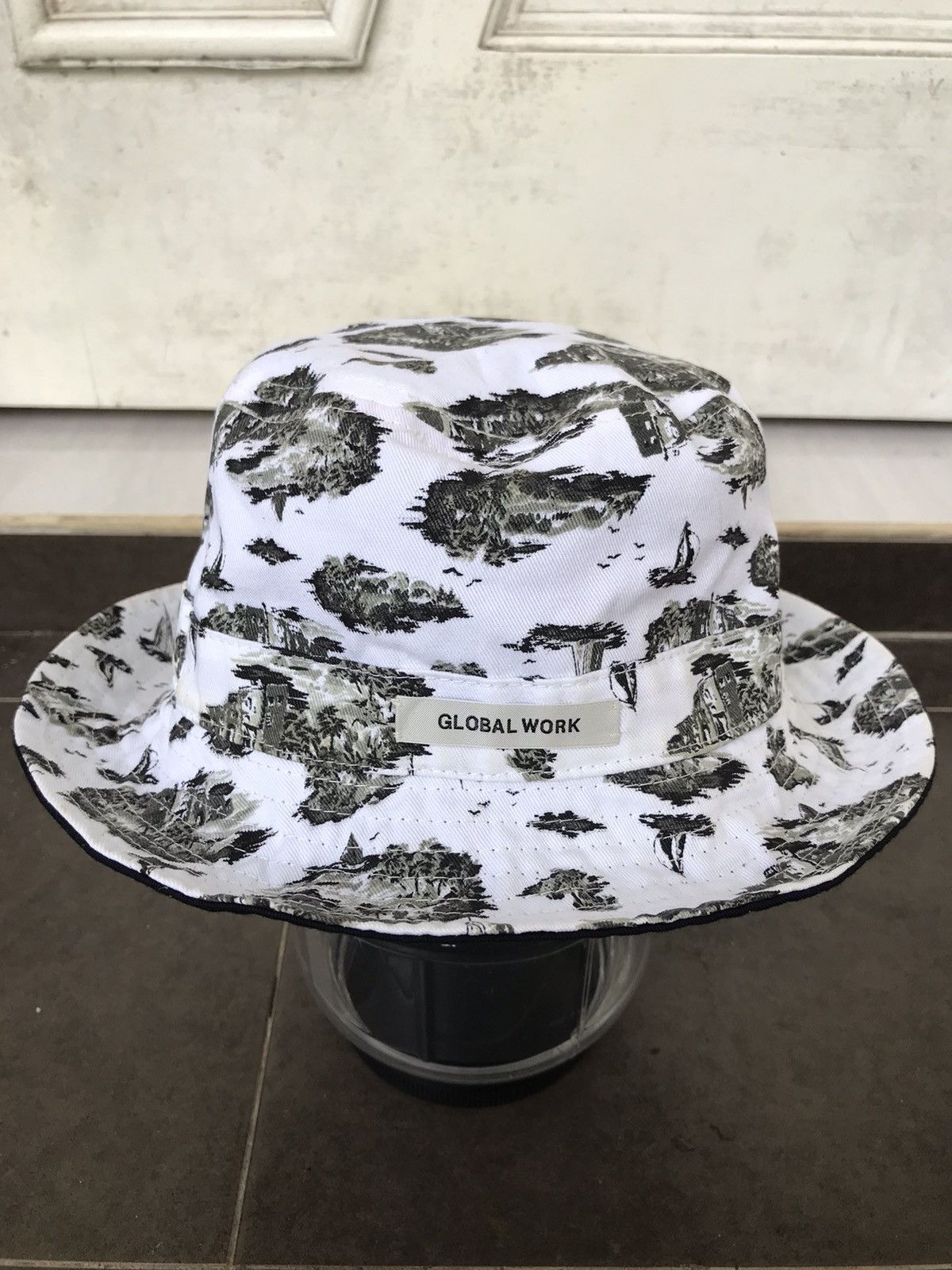 Global Work × Japanese Brand GLOBAL WORK Japan Full Print Reversible Bucket Hat Size ONE SIZE - 1 Thumbnail