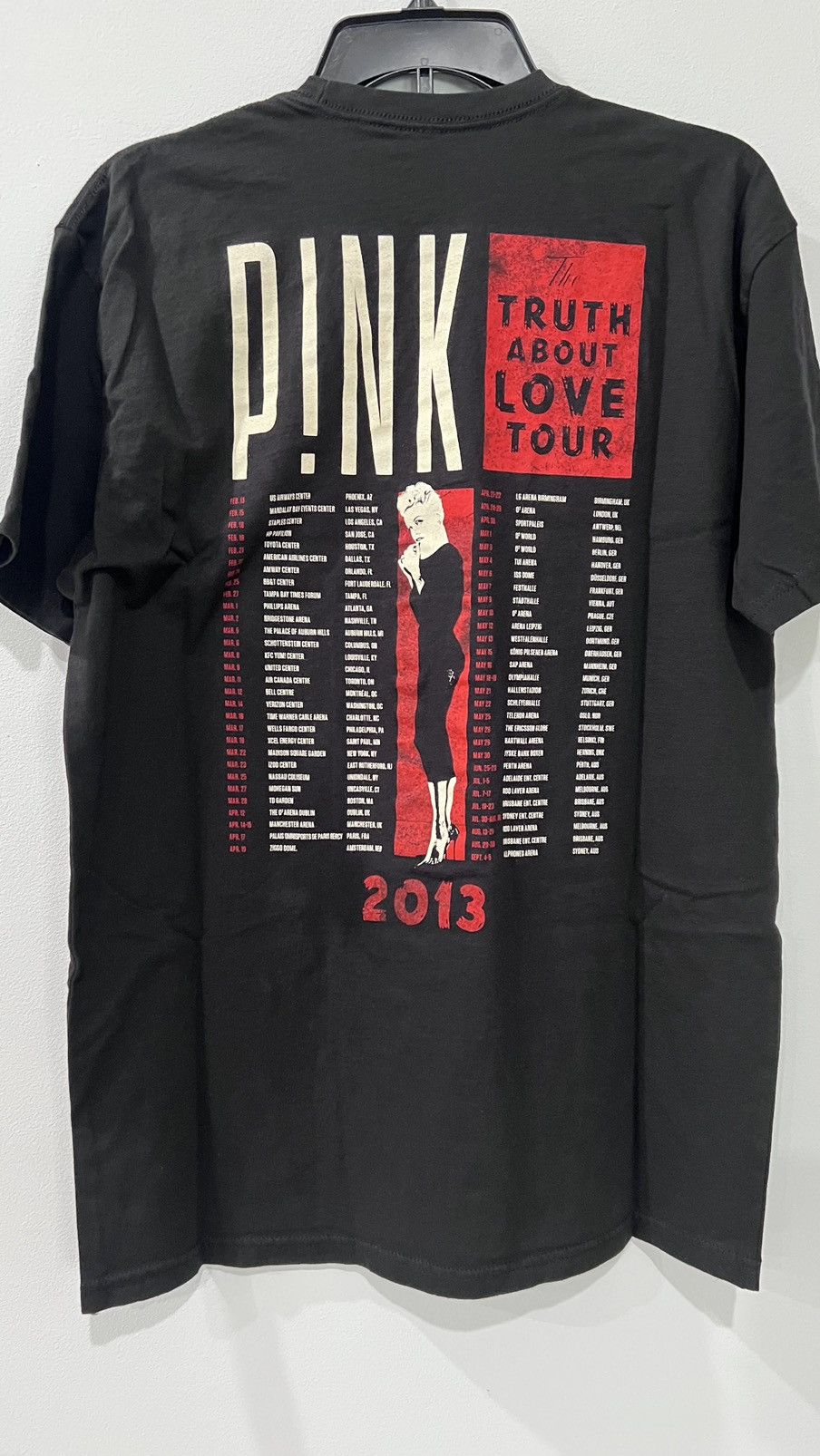 Band Tees × Vintage Pink The Truth About Love Tour 2013 Band Tee Shirt Size US L / EU 52-54 / 3 - 4 Thumbnail