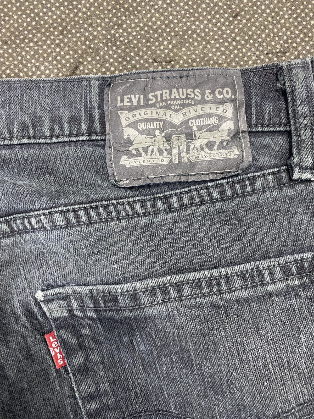 Jean VINTAGE LEVIS BLACK JEANS-J494 Size US 34 / EU 50 - 10 Thumbnail