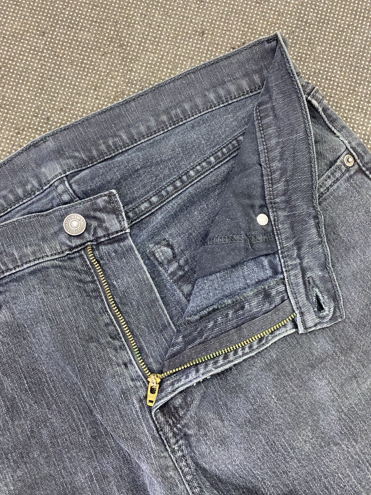 Jean VINTAGE LEVIS BLACK JEANS-J494 Size US 34 / EU 50 - 5 Thumbnail