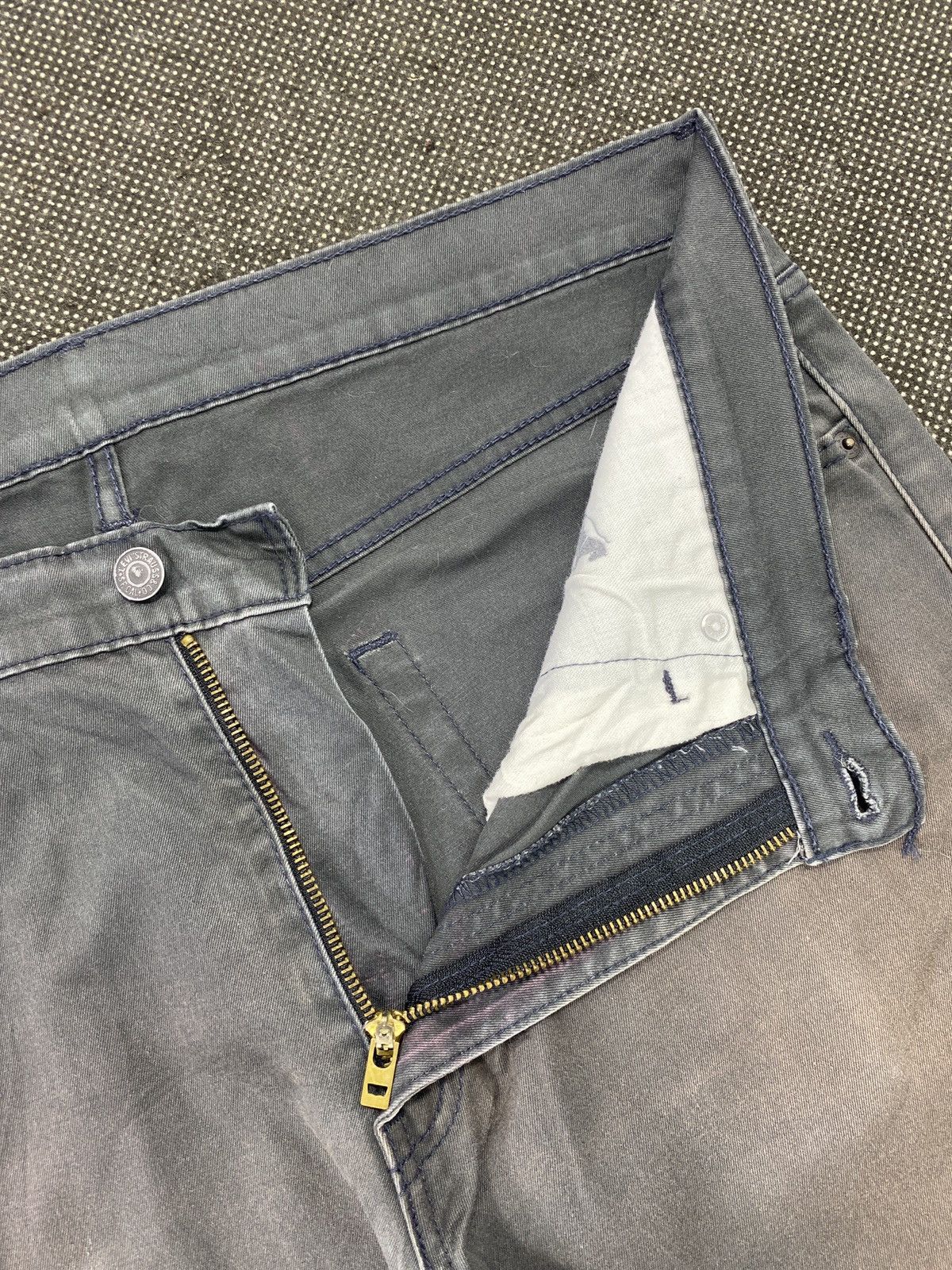 Levi's VINTAGE LEVIS 541 WHITE TAB FADED GREY DENIM -J496 Size US 36 / EU 52 - 5 Thumbnail