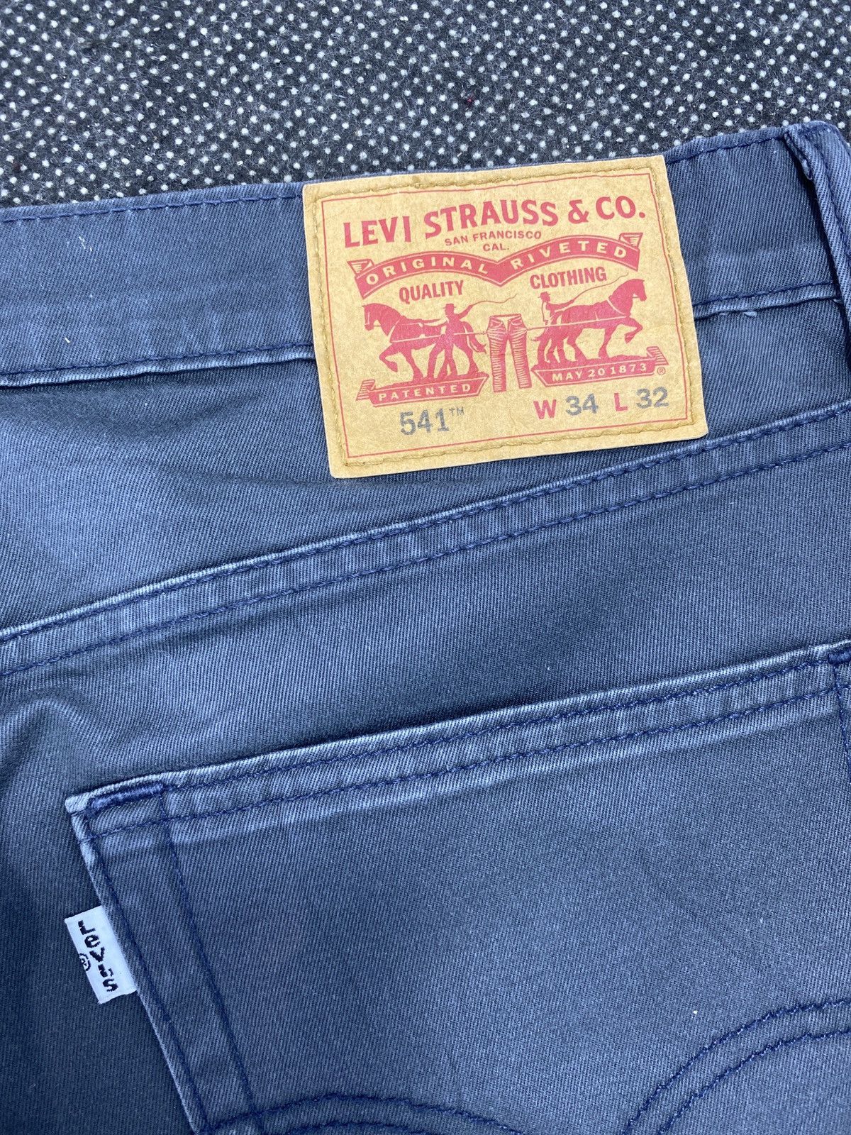 Levi's VINTAGE LEVIS 541 WHITE TAB FADED GREY DENIM -J496 Size US 36 / EU 52 - 10 Thumbnail