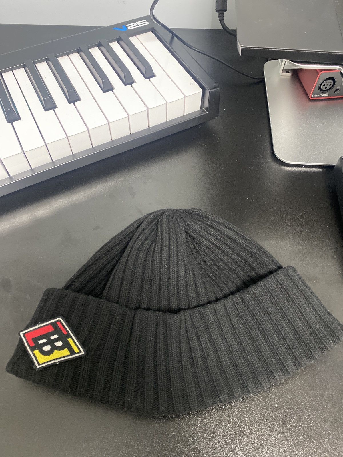 Burberry Burberry Beanie Hat Size ONE SIZE - 2 Thumbnail