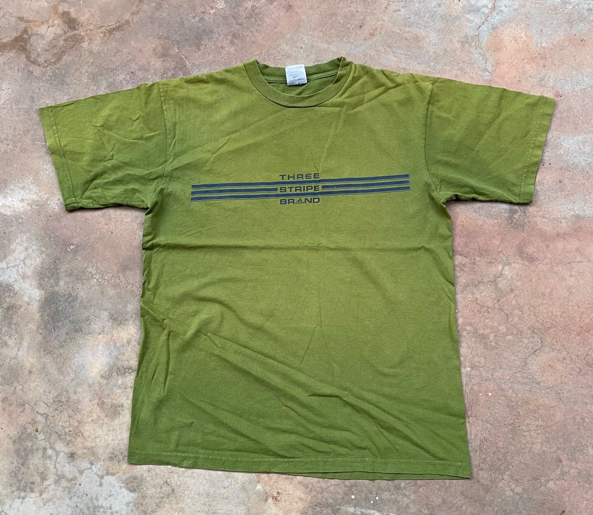 Adidas × Vintage VINTAGE ADIDAS WELL FADED TEE Size US L / EU 52-54 / 3 - 1 Thumbnail