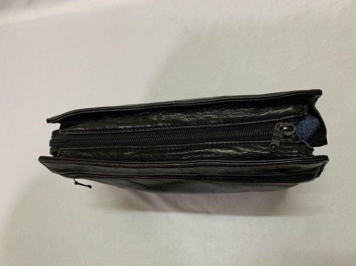 Issey Miyake Issey Miyake clutch bag - leather bag Size ONE SIZE - 8 Thumbnail