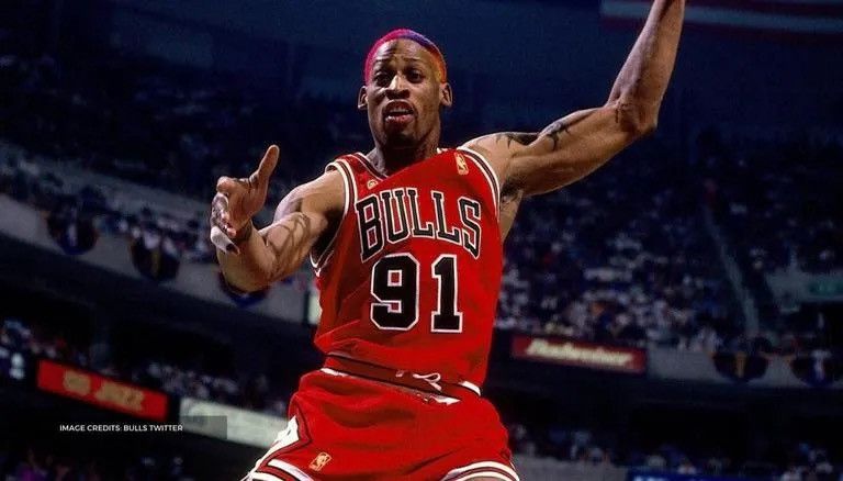 Mitchell & Ness Mitchell and Ness Dennis Rodman Bulls 97-98 Road Jersey Size US M / EU 48-50 / 2 - 7 Thumbnail