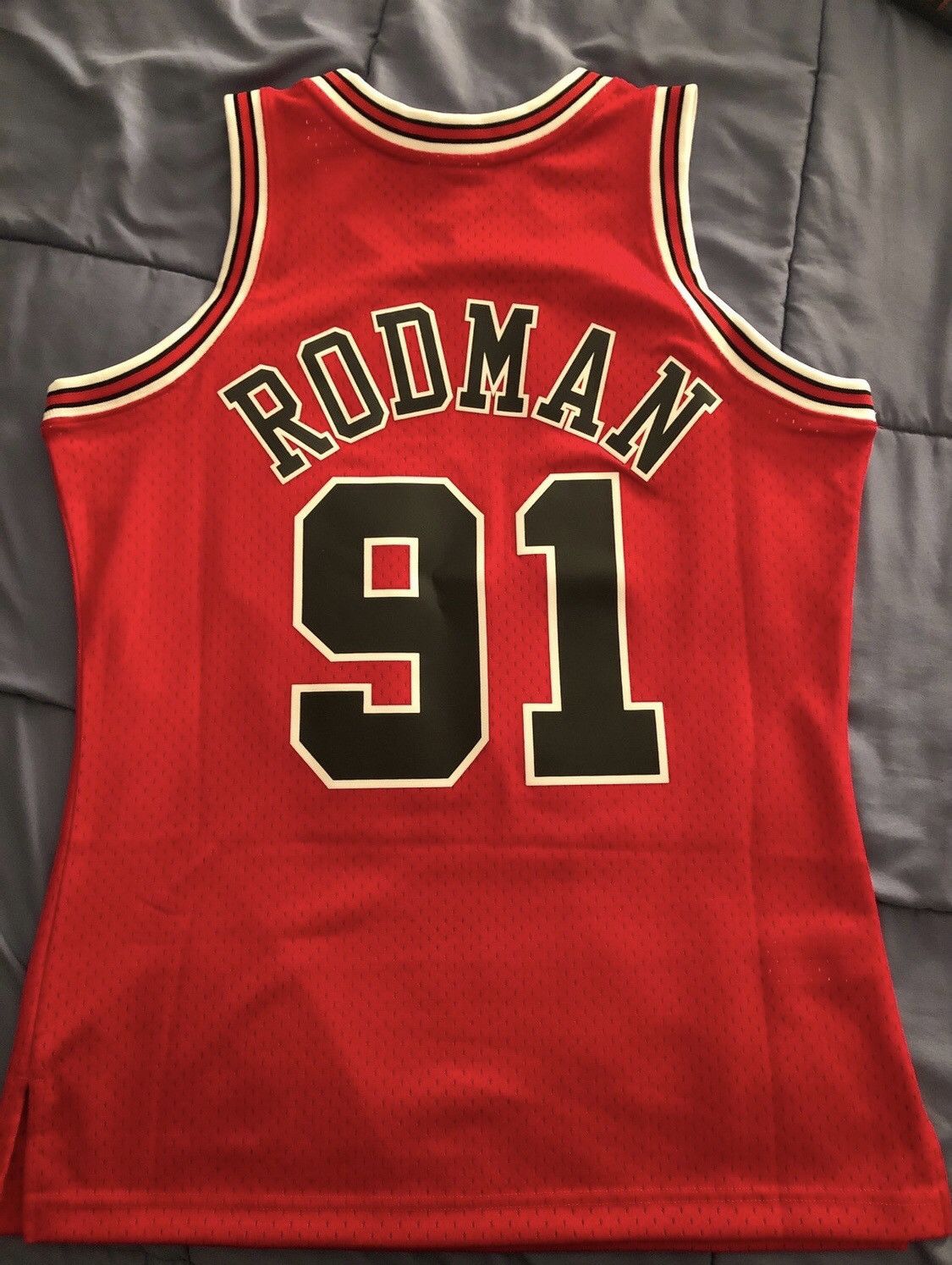 Mitchell & Ness Mitchell and Ness Dennis Rodman Bulls 97-98 Road Jersey Size US M / EU 48-50 / 2 - 2 Thumbnail