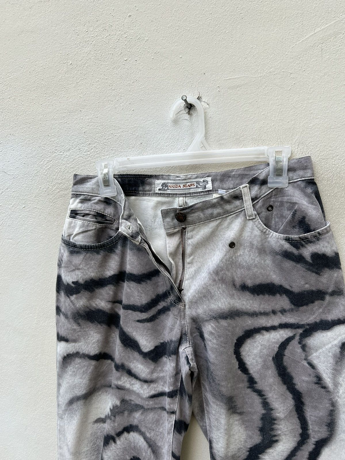 Krizia Uomo Vintage 90s KRIZIA JEANS Tiger Camouflage Women Flare Jeans Size 27" / US 4 / IT 40 - 10 Thumbnail