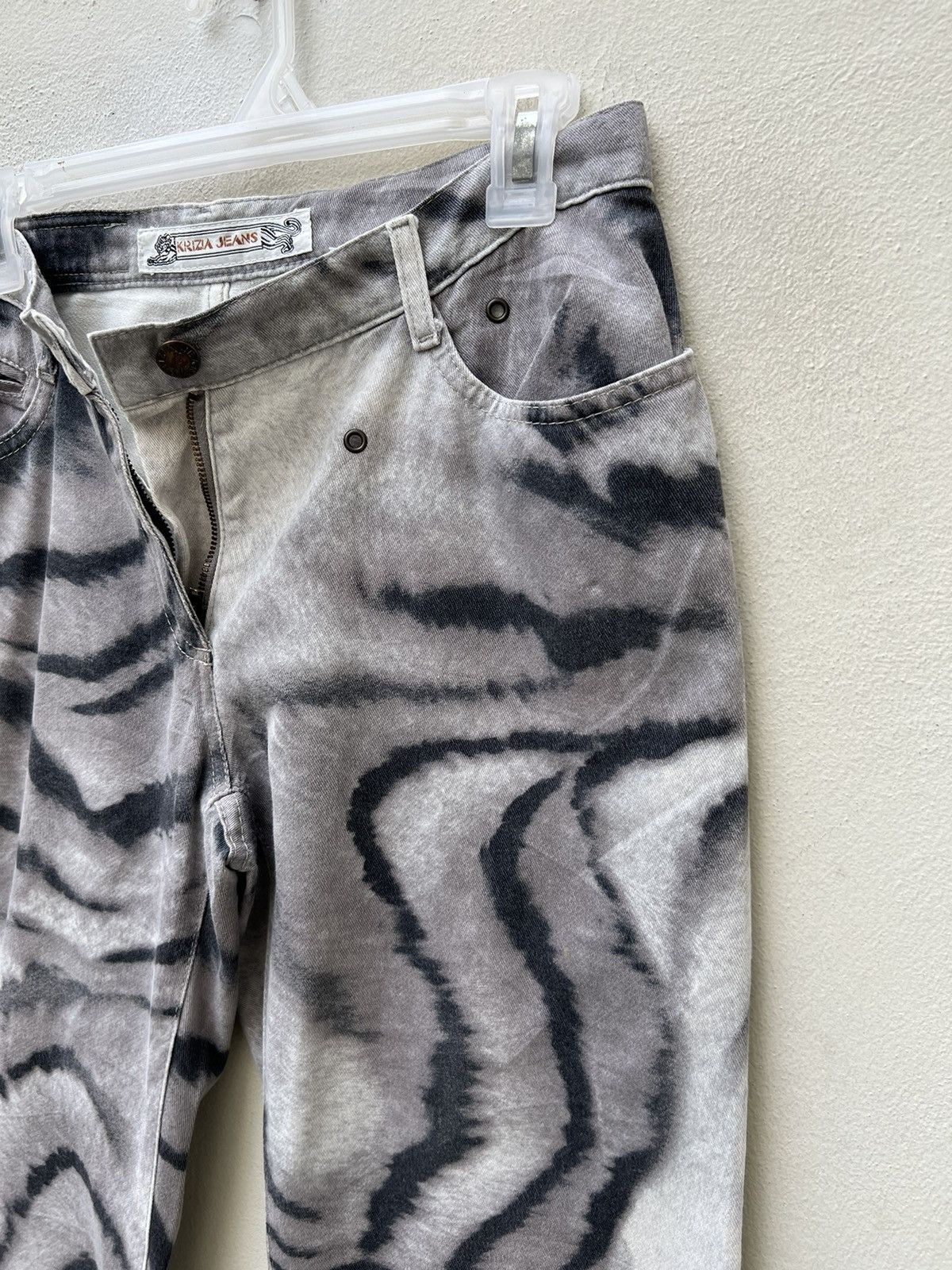 Krizia Uomo Vintage 90s KRIZIA JEANS Tiger Camouflage Women Flare Jeans Size 27" / US 4 / IT 40 - 13 Thumbnail