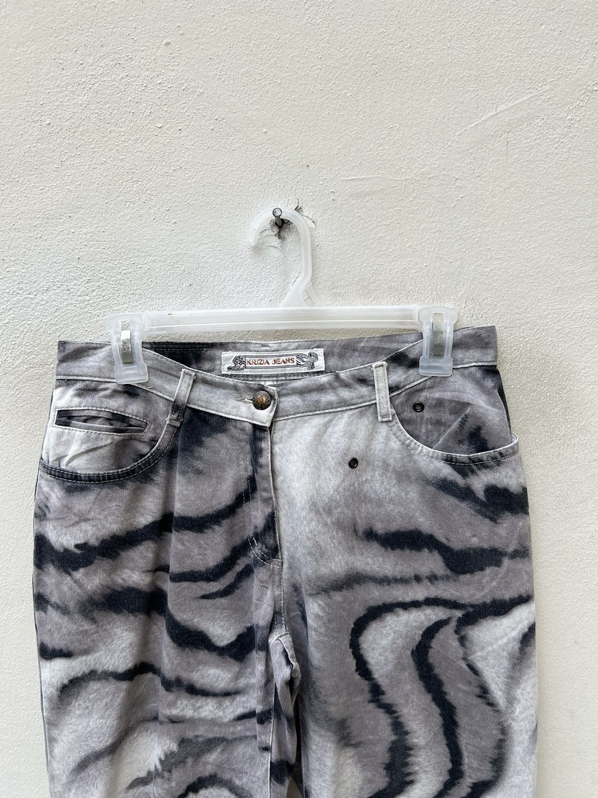 Krizia Uomo Vintage 90s KRIZIA JEANS Tiger Camouflage Women Flare Jeans Size 27" / US 4 / IT 40 - 7 Thumbnail