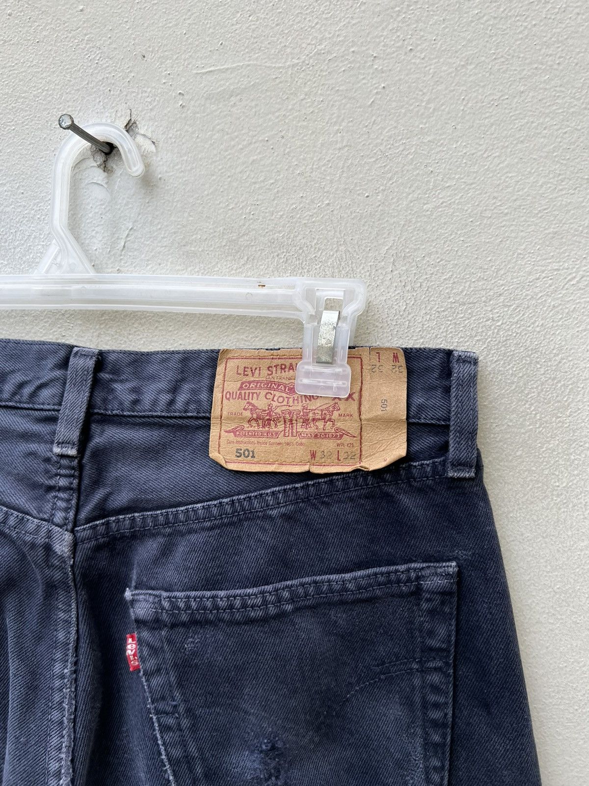 Levi's Vintage 1997 Levi’s 501 Fade Black Denim Jeans Size US 32 / EU 48 - 21 Thumbnail