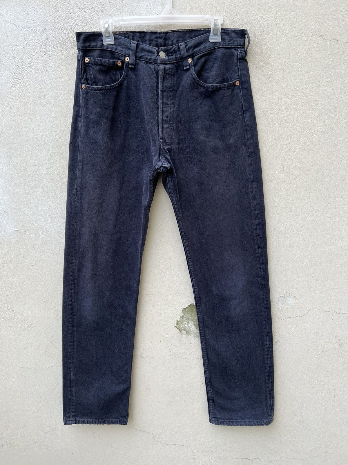Levi's Vintage 1997 Levi’s 501 Fade Black Denim Jeans Size US 32 / EU 48 - 6 Thumbnail