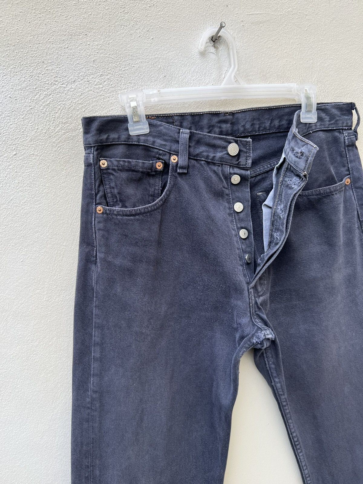 Levi's Vintage 1997 Levi’s 501 Fade Black Denim Jeans Size US 32 / EU 48 - 9 Thumbnail