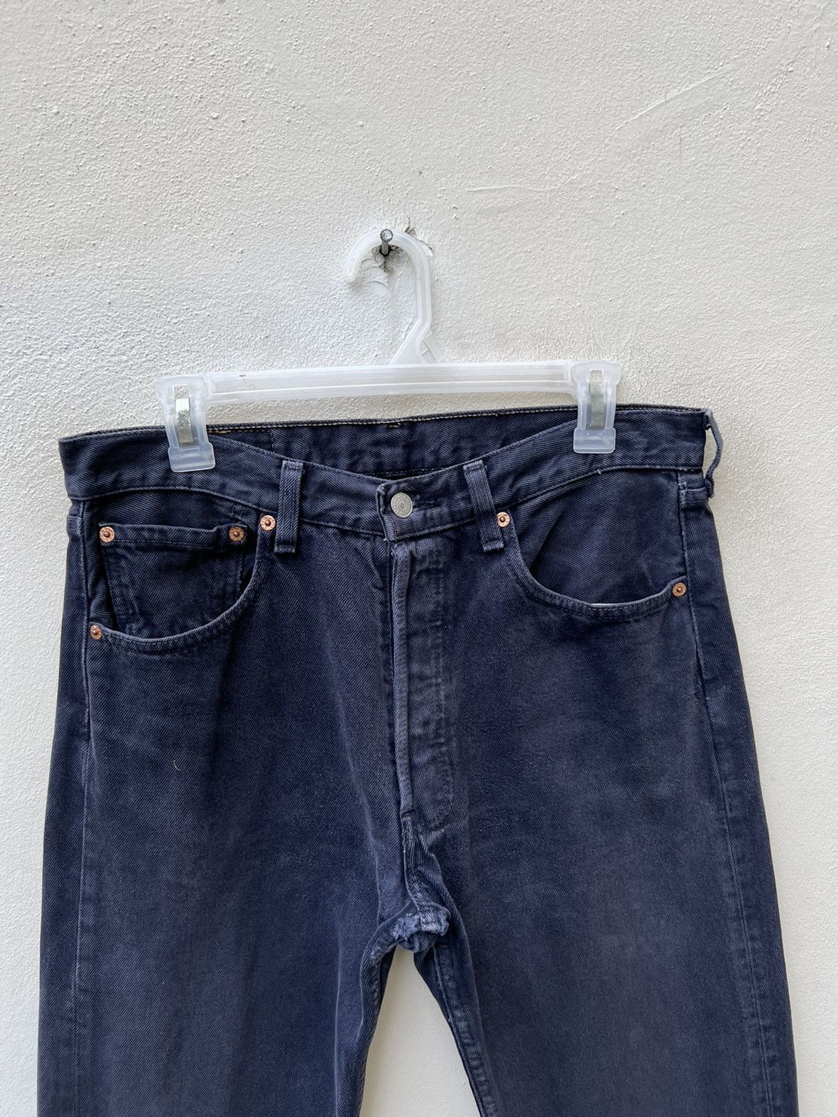 Levi's Vintage 1997 Levi’s 501 Fade Black Denim Jeans Size US 32 / EU 48 - 7 Thumbnail