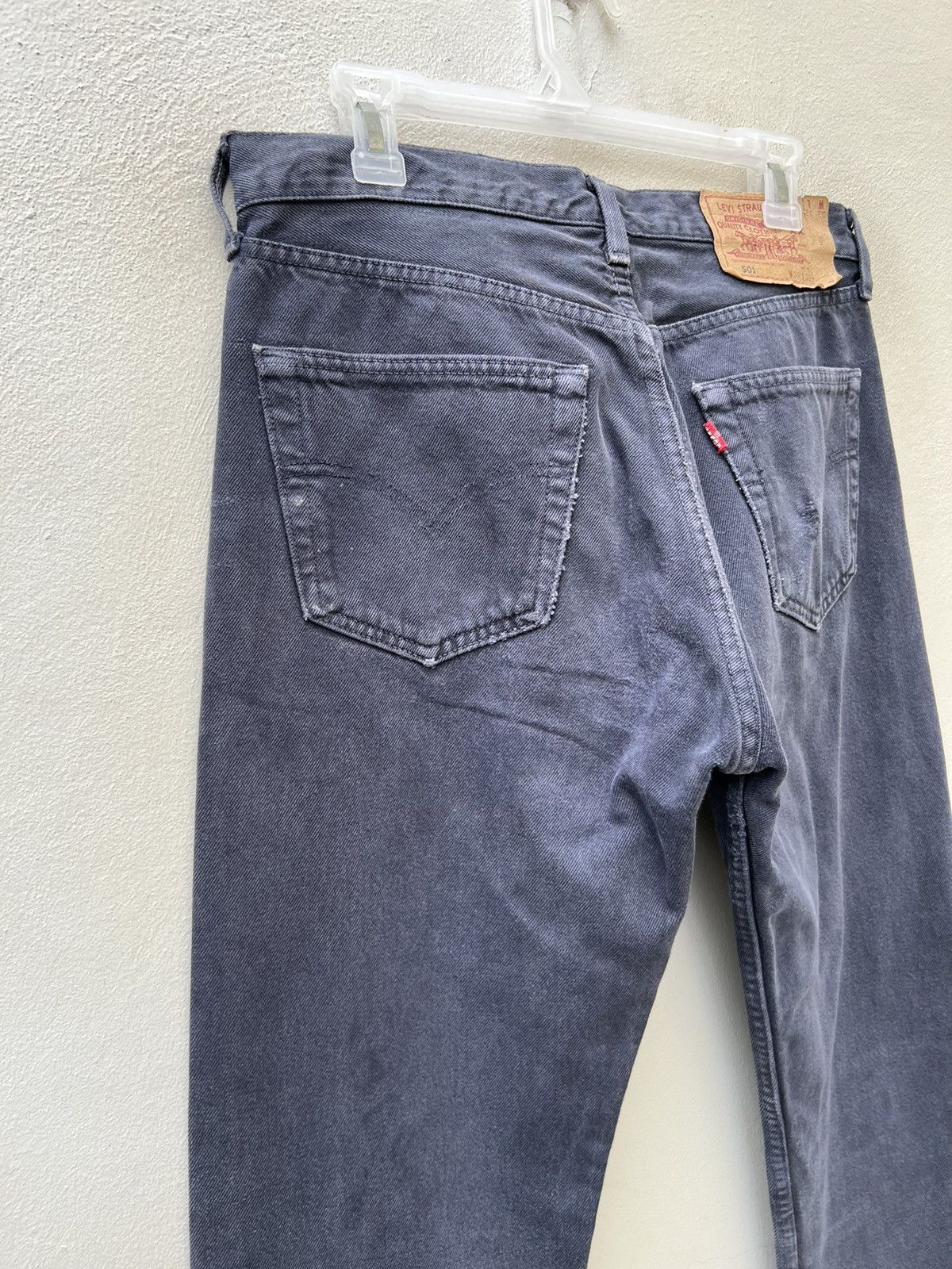 Levi's Vintage 1997 Levi’s 501 Fade Black Denim Jeans Size US 32 / EU 48 - 18 Thumbnail