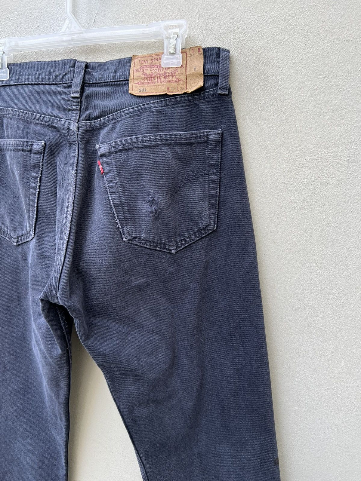 Levi's Vintage 1997 Levi’s 501 Fade Black Denim Jeans Size US 32 / EU 48 - 20 Thumbnail