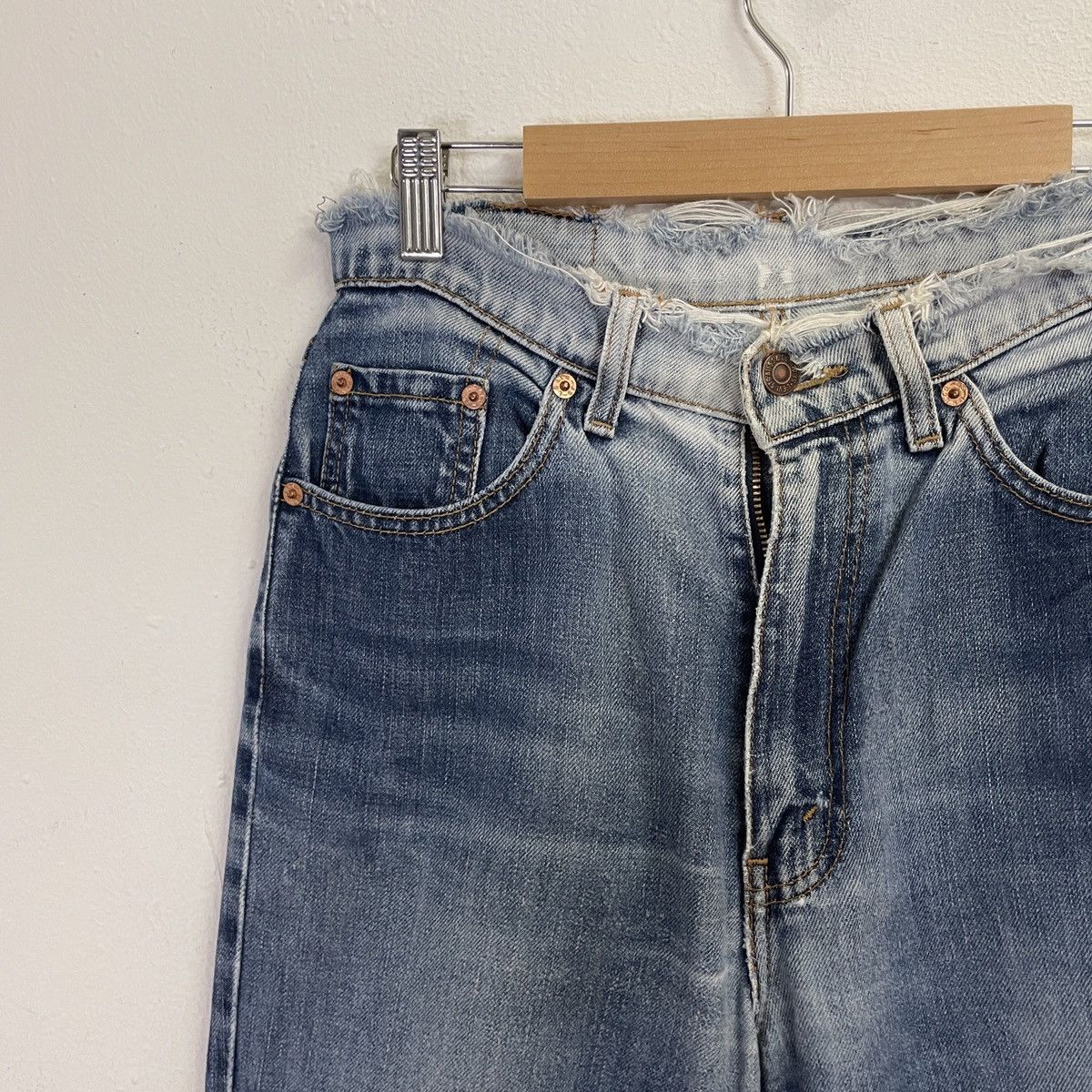 Levi's Vintage Levis 515 Faded Distressed Denim Jeans Size US 28 / EU 44 - 3 Thumbnail