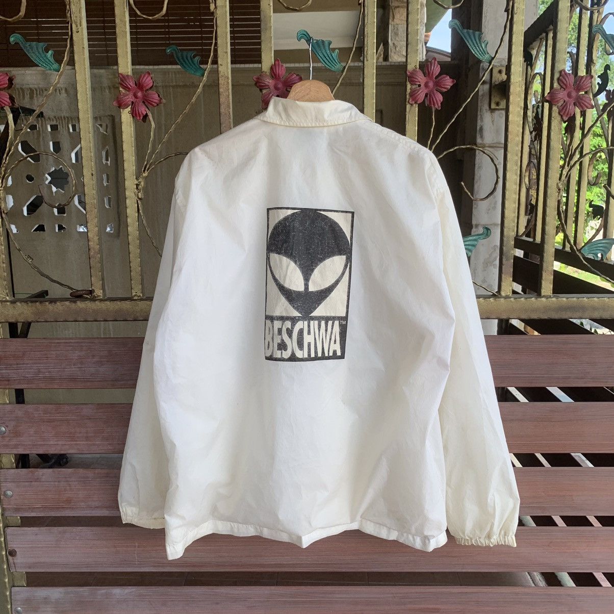 Alien Workshop × Vintage Vintage Beschwa Big Logo Button Ups Alien Workshop Jacket Size US L / EU 52-54 / 3 - 13 Thumbnail