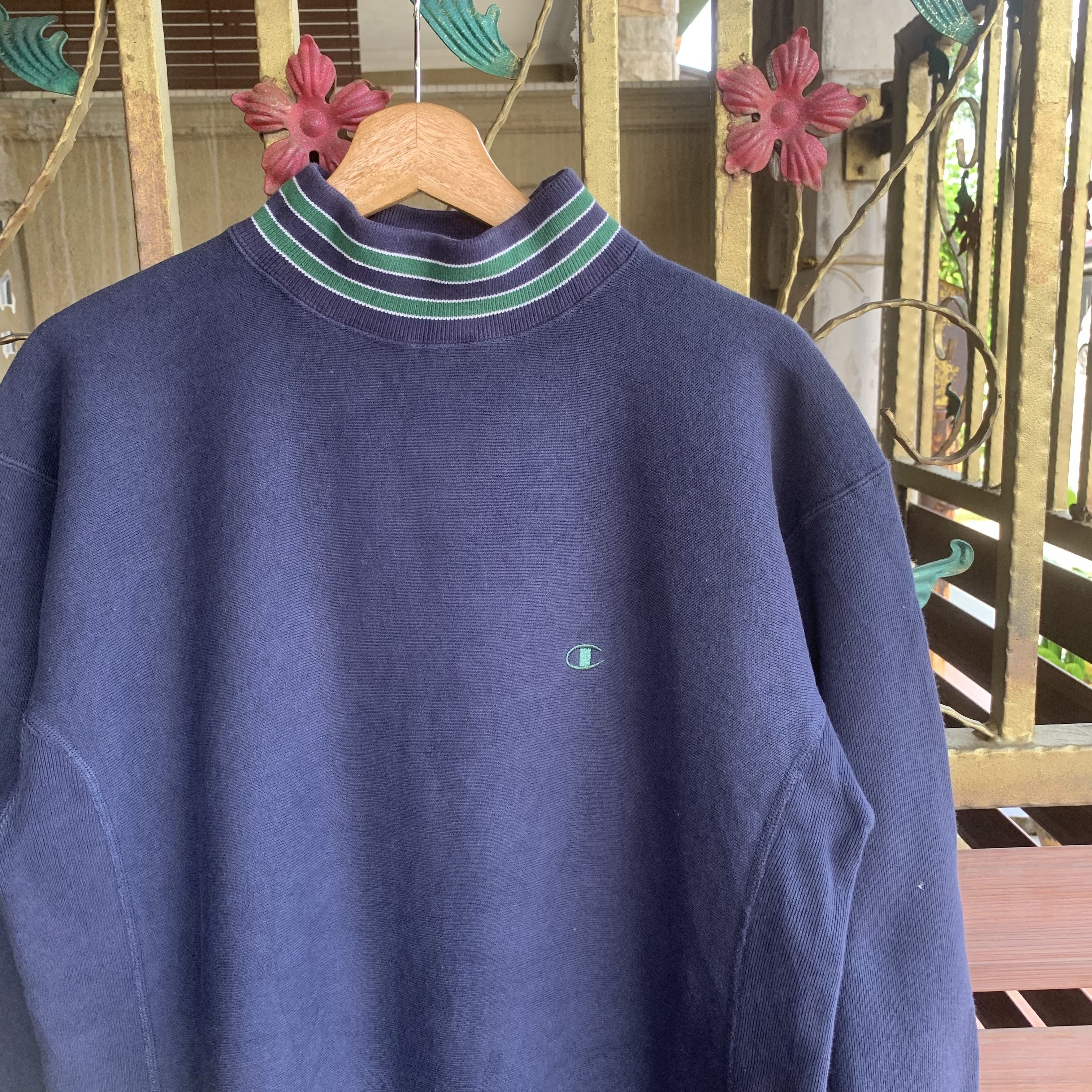 Champion Vintage Champion Reverse Weave Small Logo Sweater Size US M / EU 48-50 / 2 - 2 Thumbnail