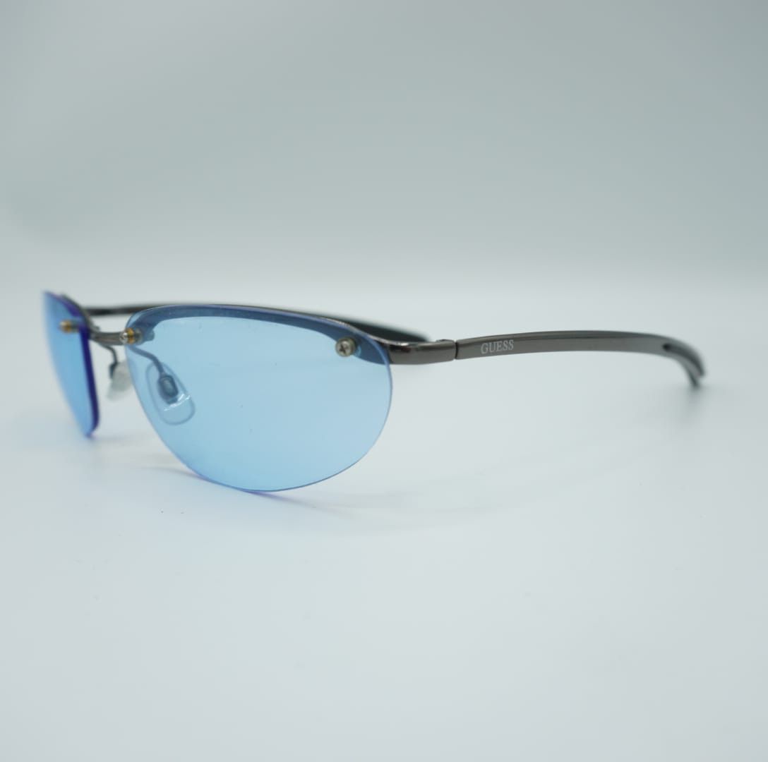 Guess × Japanese Brand × Vintage Vintage Futuristic Guess Sunglasses Made in Italy 1990s Size ONE SIZE - 4 Thumbnail