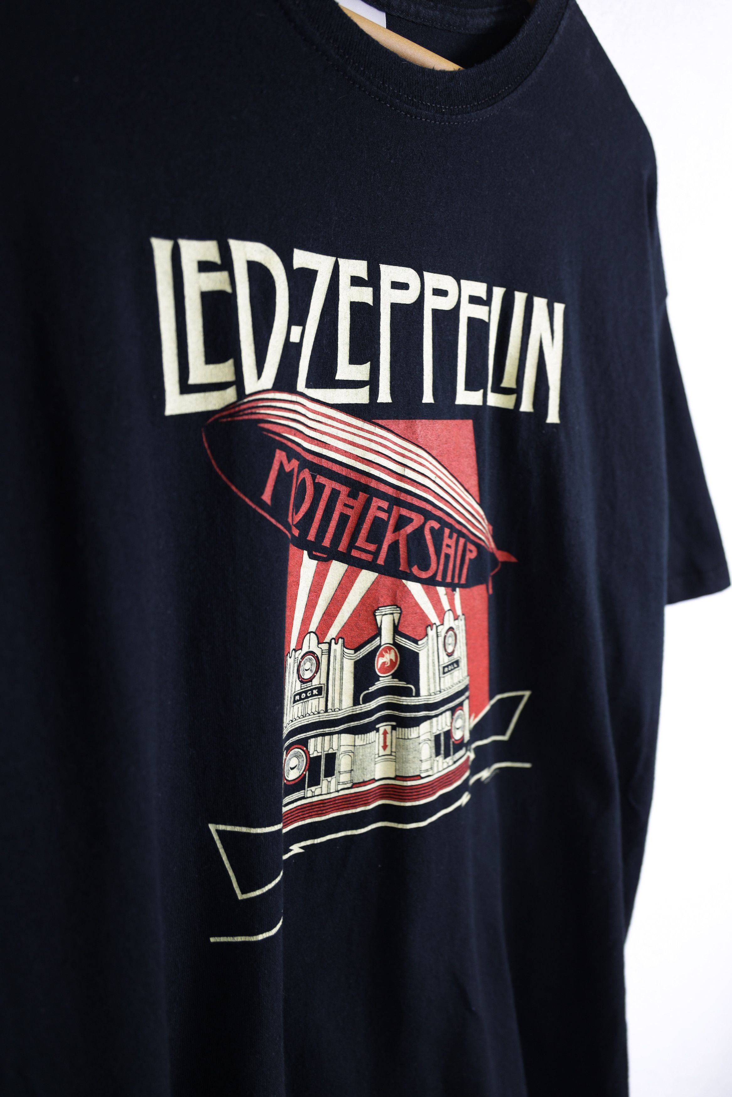 Band Tees × Led Zeppelin × Vintage Vintage Led Zeppelin Mothership Merch Graphic Tee Tshirt Size US L / EU 52-54 / 3 - 6 Thumbnail