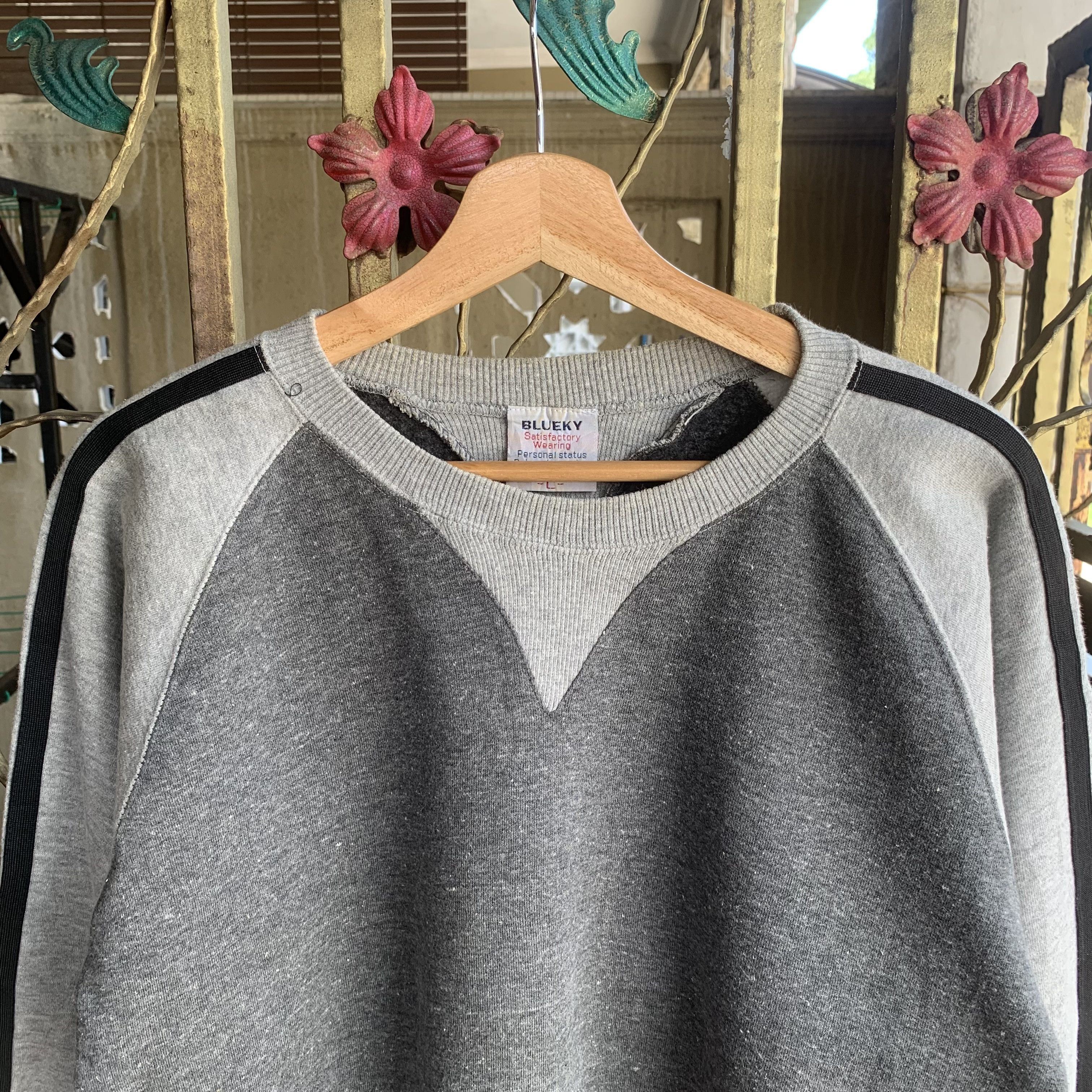 Vintage Vintage Blueky Crewneck Jumper Sweater Pullover Size US L / EU 52-54 / 3 - 4 Thumbnail