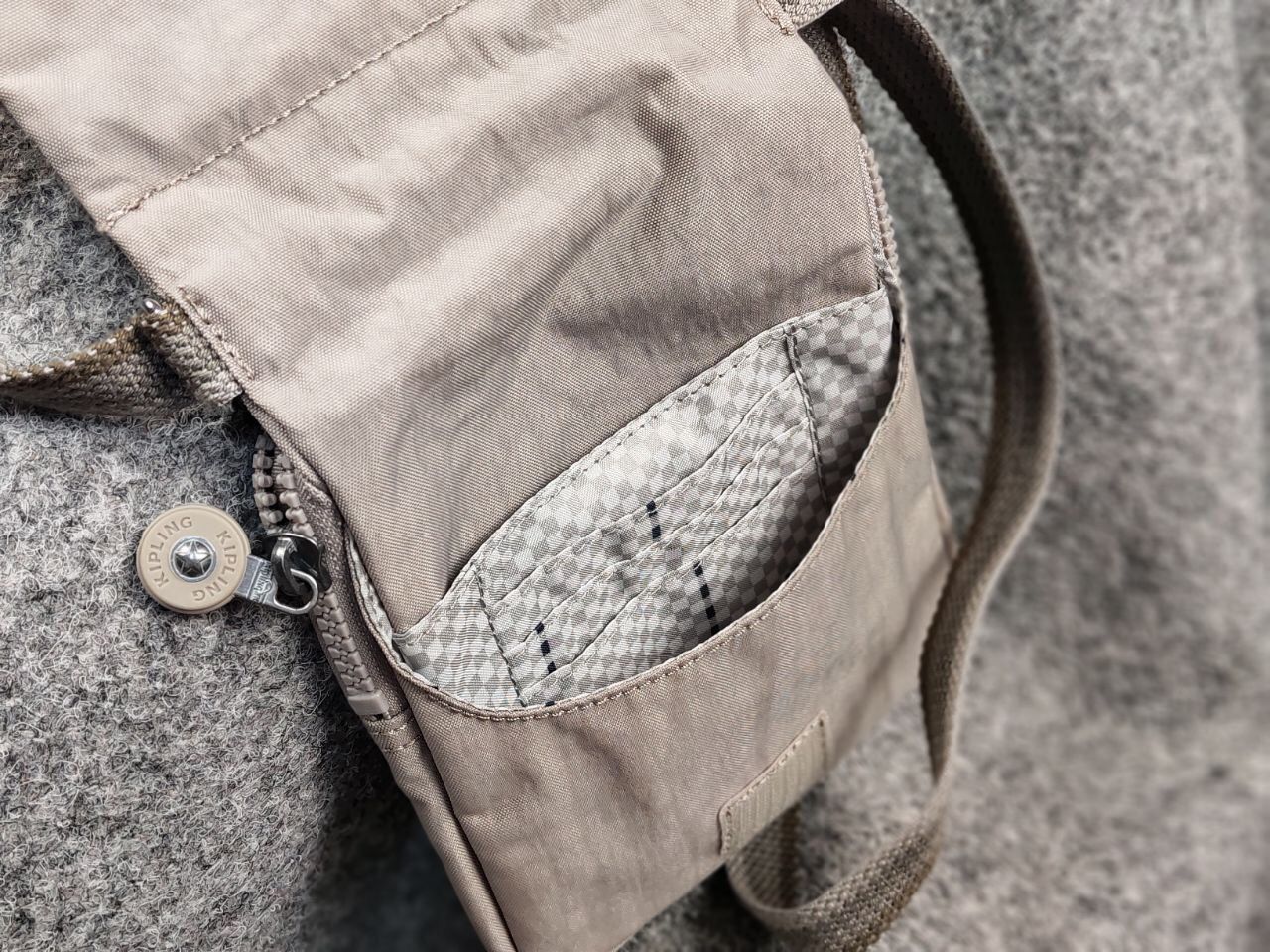 Japanese Brand Vintage 90's Kipling Make Happy Small Japanese gray Bag Size ONE SIZE - 15 Thumbnail