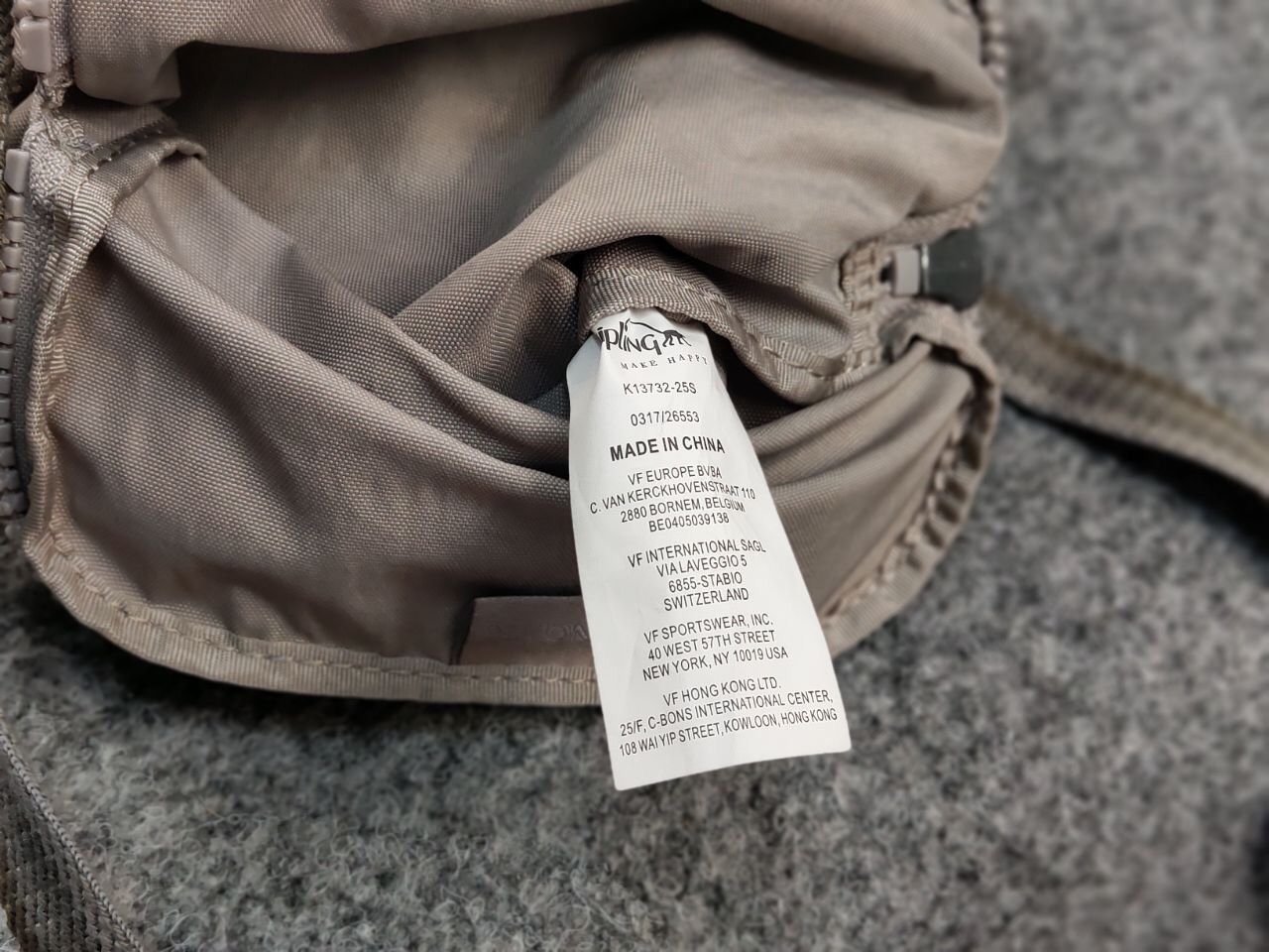 Japanese Brand Vintage 90's Kipling Make Happy Small Japanese gray Bag Size ONE SIZE - 18 Thumbnail