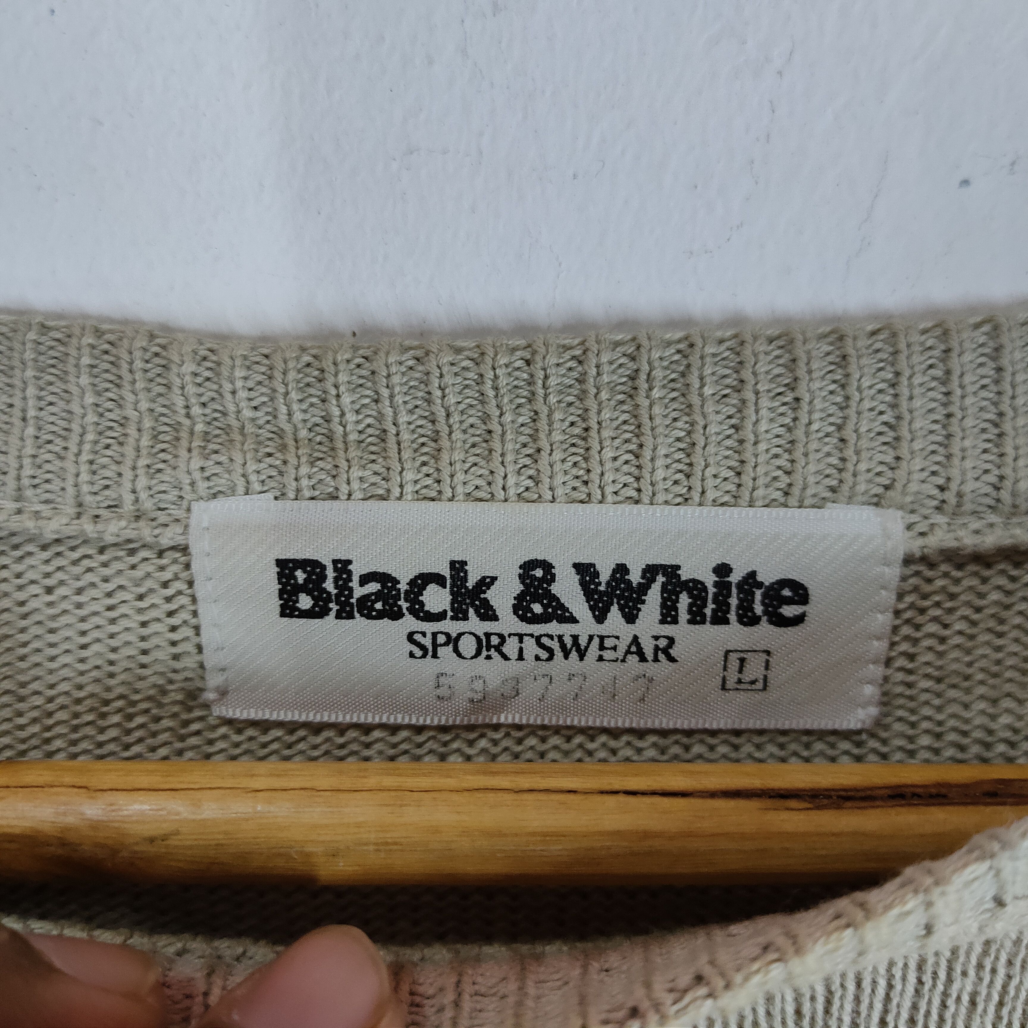 Japanese Brand BLACK & WHITE Japanese Designer Cool L Size Sweatshirt Size US L / EU 52-54 / 3 - 4 Thumbnail