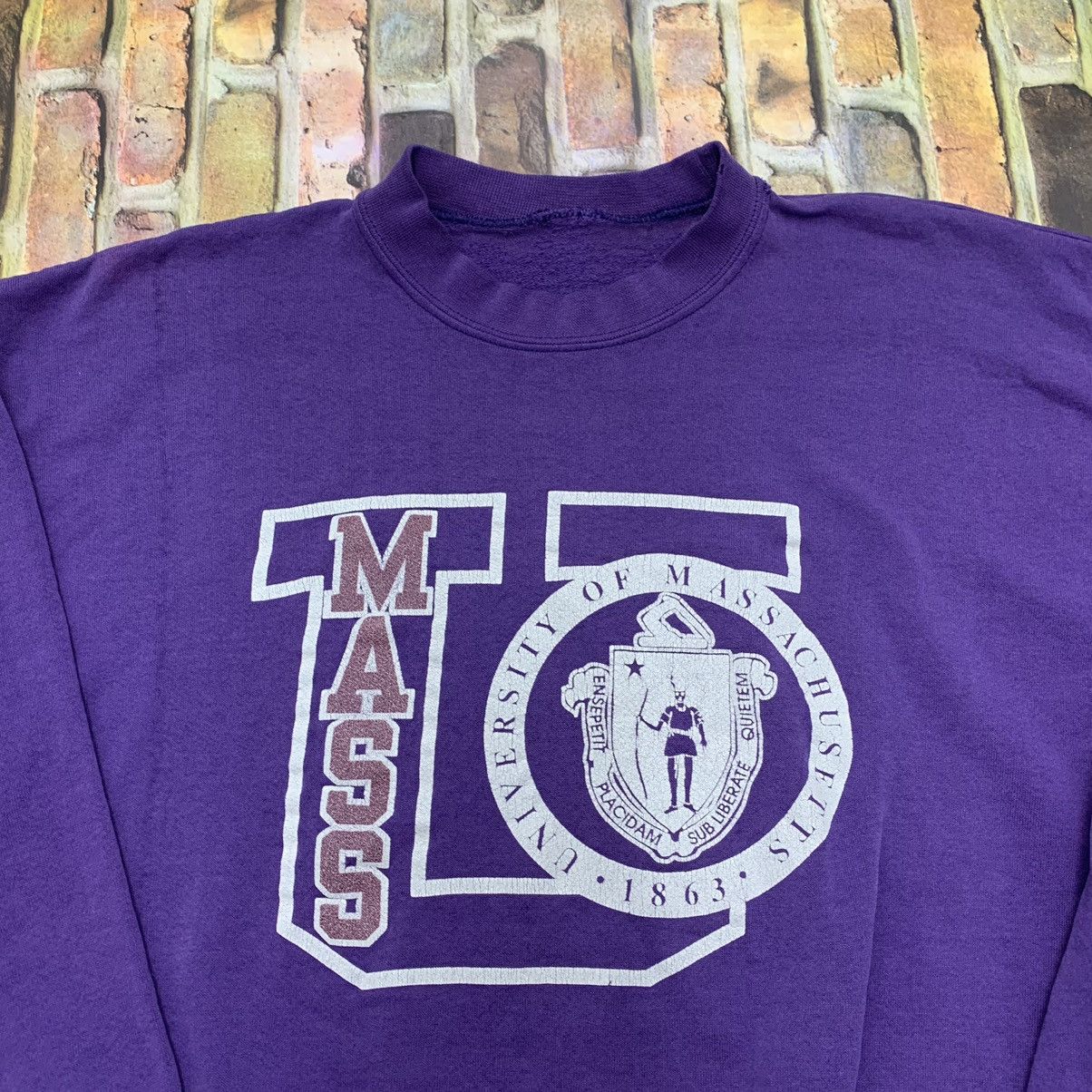 Vintage Vintage UMass sweatshirt Size US L / EU 52-54 / 3 - 4 Thumbnail