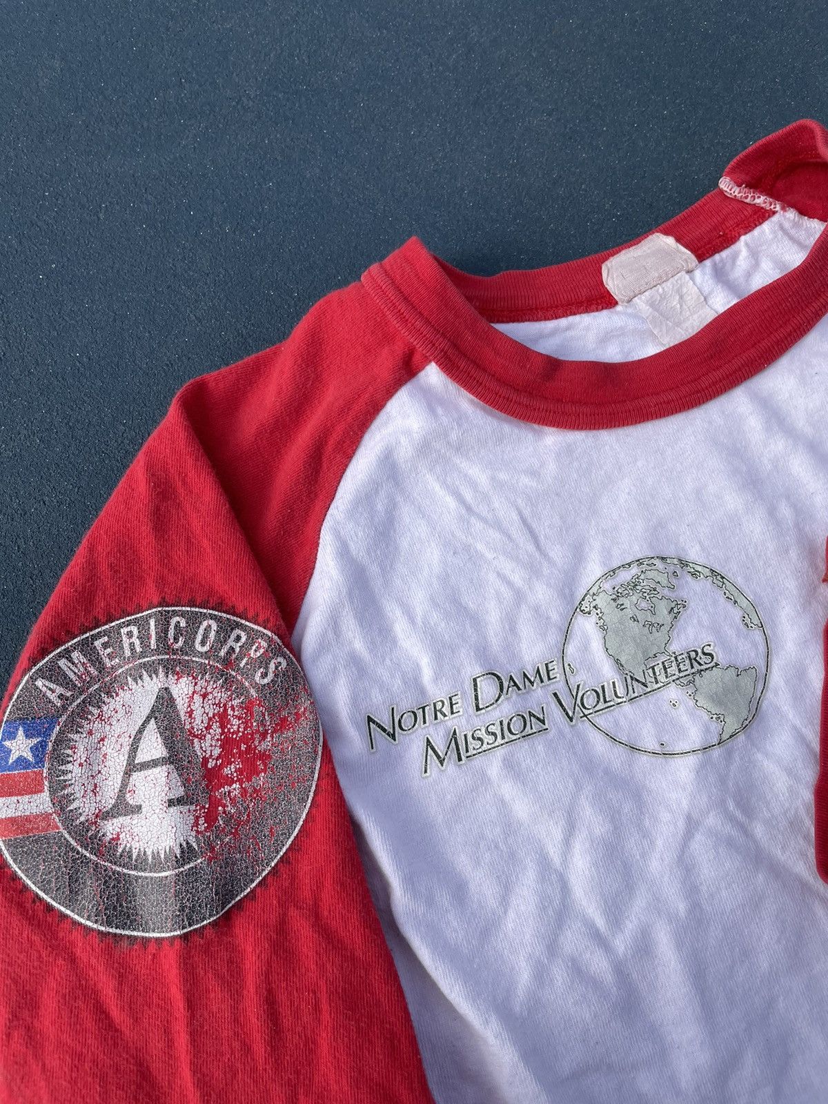 Vintage 80s/70s Marine Corps Notre Dame Church Volunteer Raglan Size US M / EU 48-50 / 2 - 1 Thumbnail