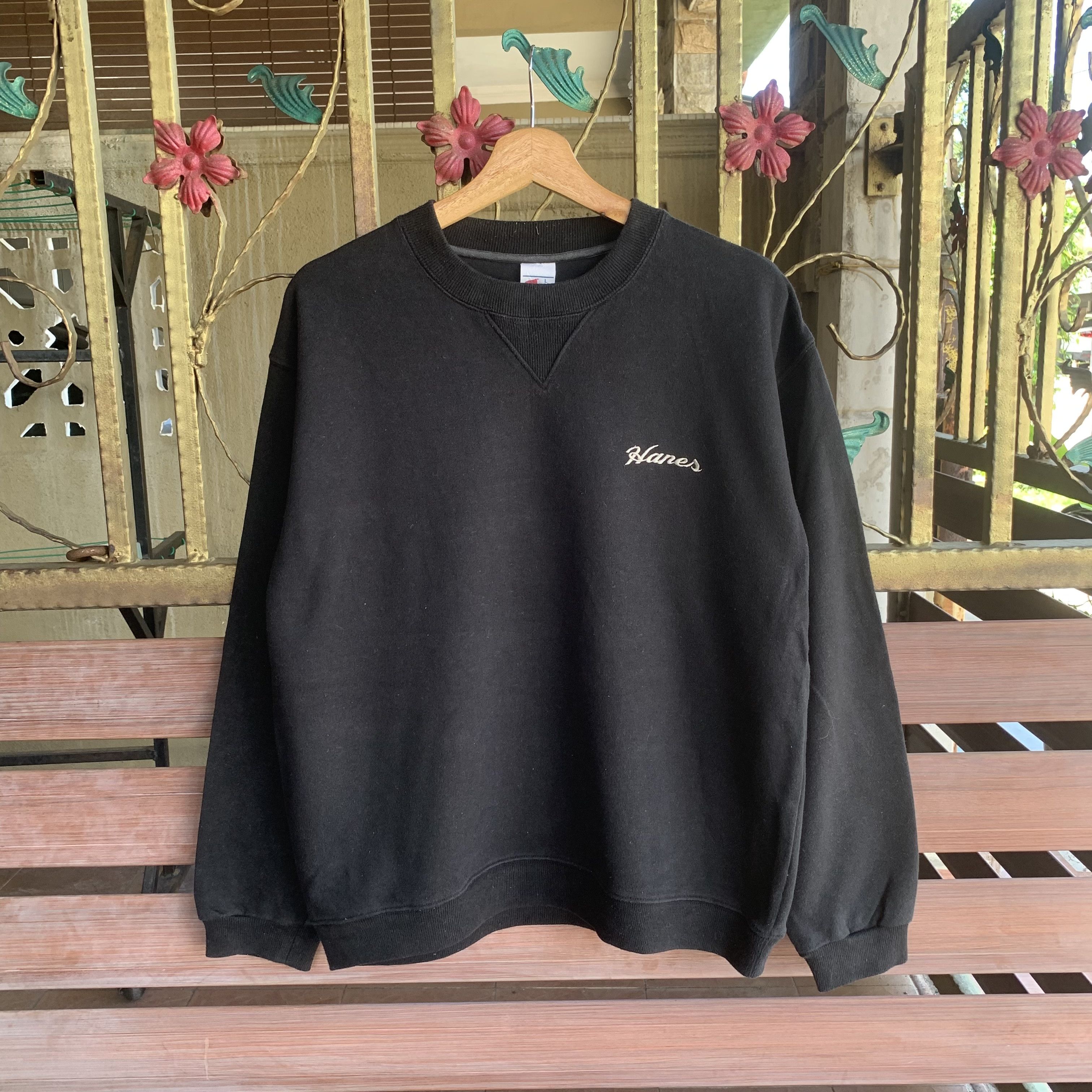 Hanes Vintage Hanes Crewneck Jumper Pullover Sweater Size US L / EU 52-54 / 3 - 1 Thumbnail