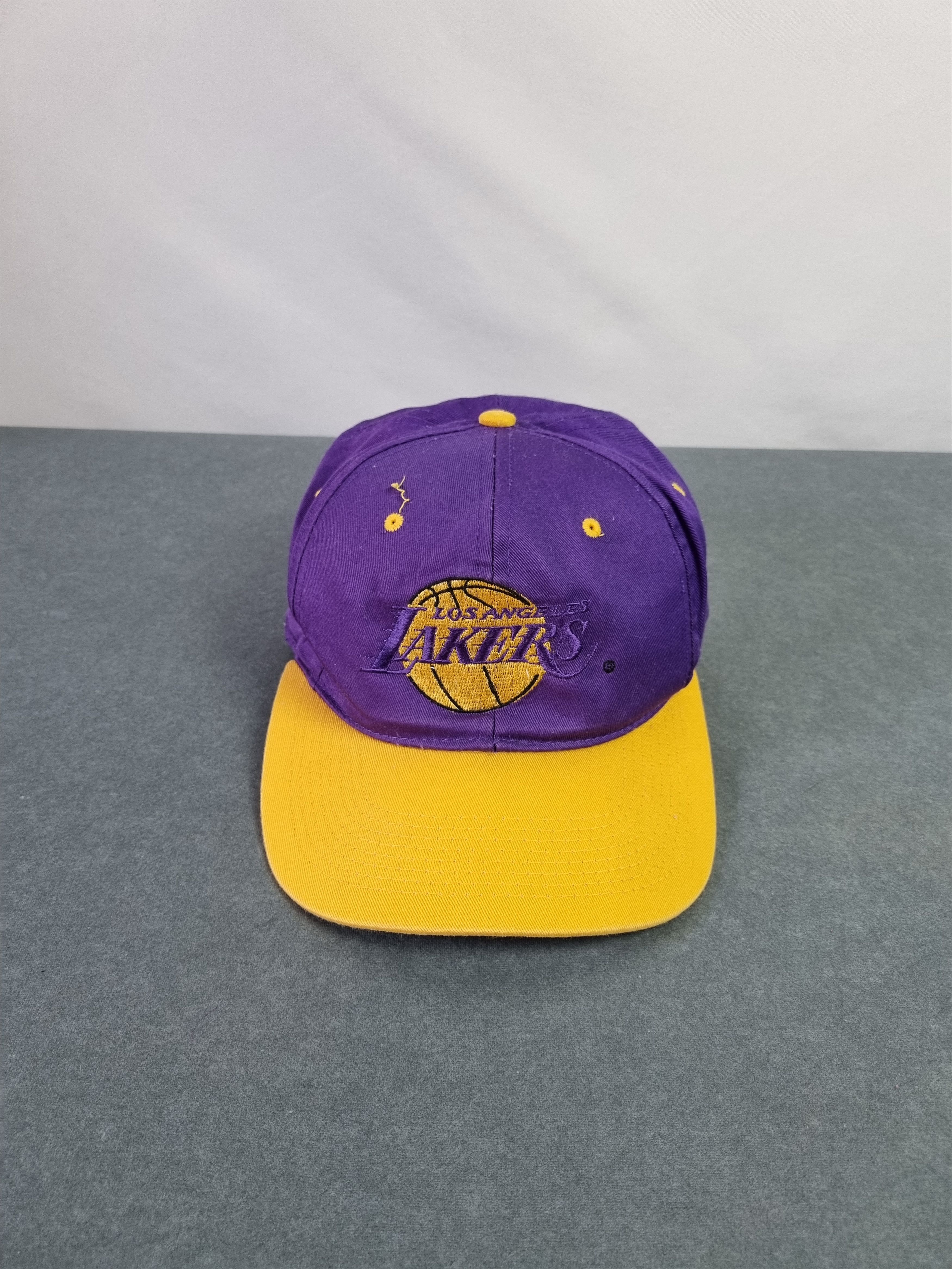 NBA × Vintage Vintage LA Los Angeles Lakers Big logo cap Kobe Size ONE SIZE - 1 Thumbnail