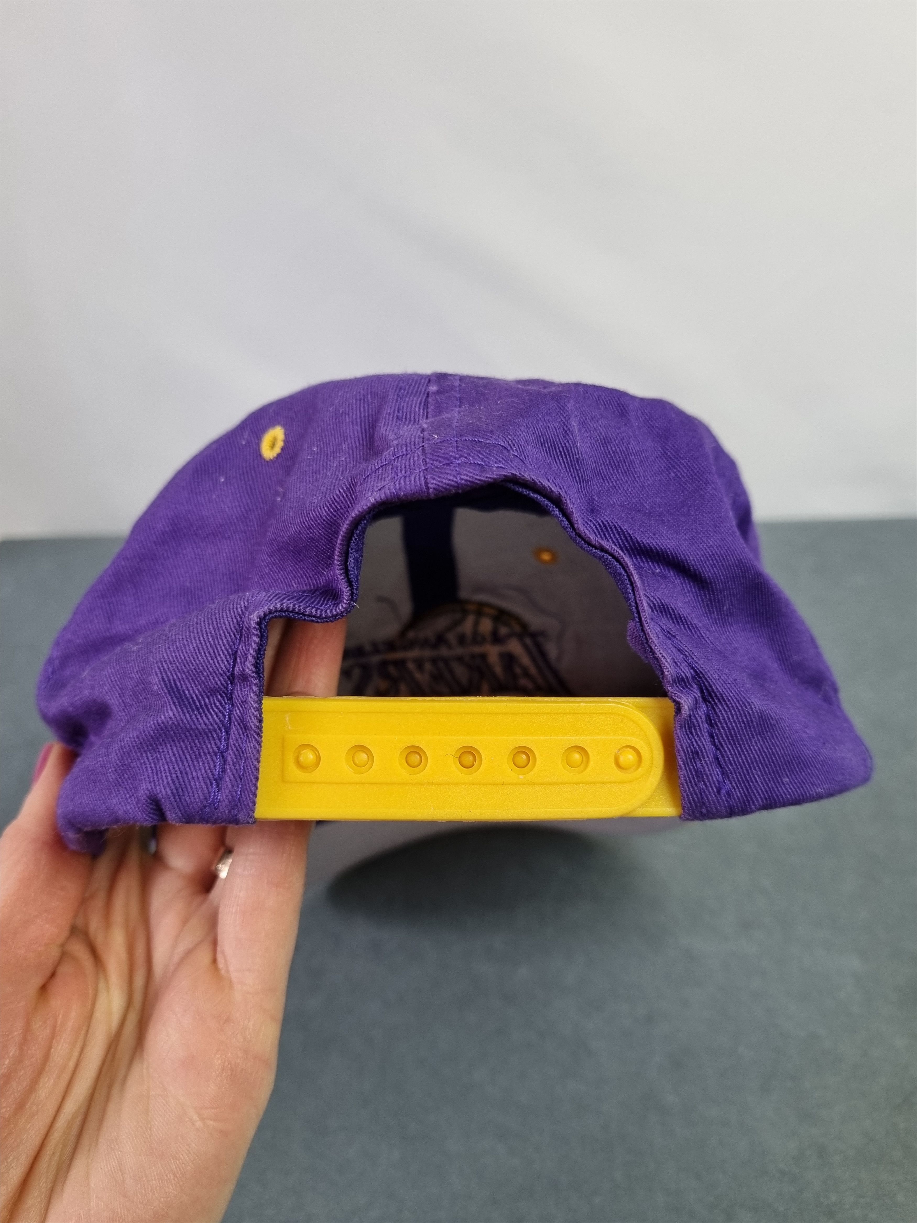 NBA × Vintage Vintage LA Los Angeles Lakers Big logo cap Kobe Size ONE SIZE - 9 Thumbnail