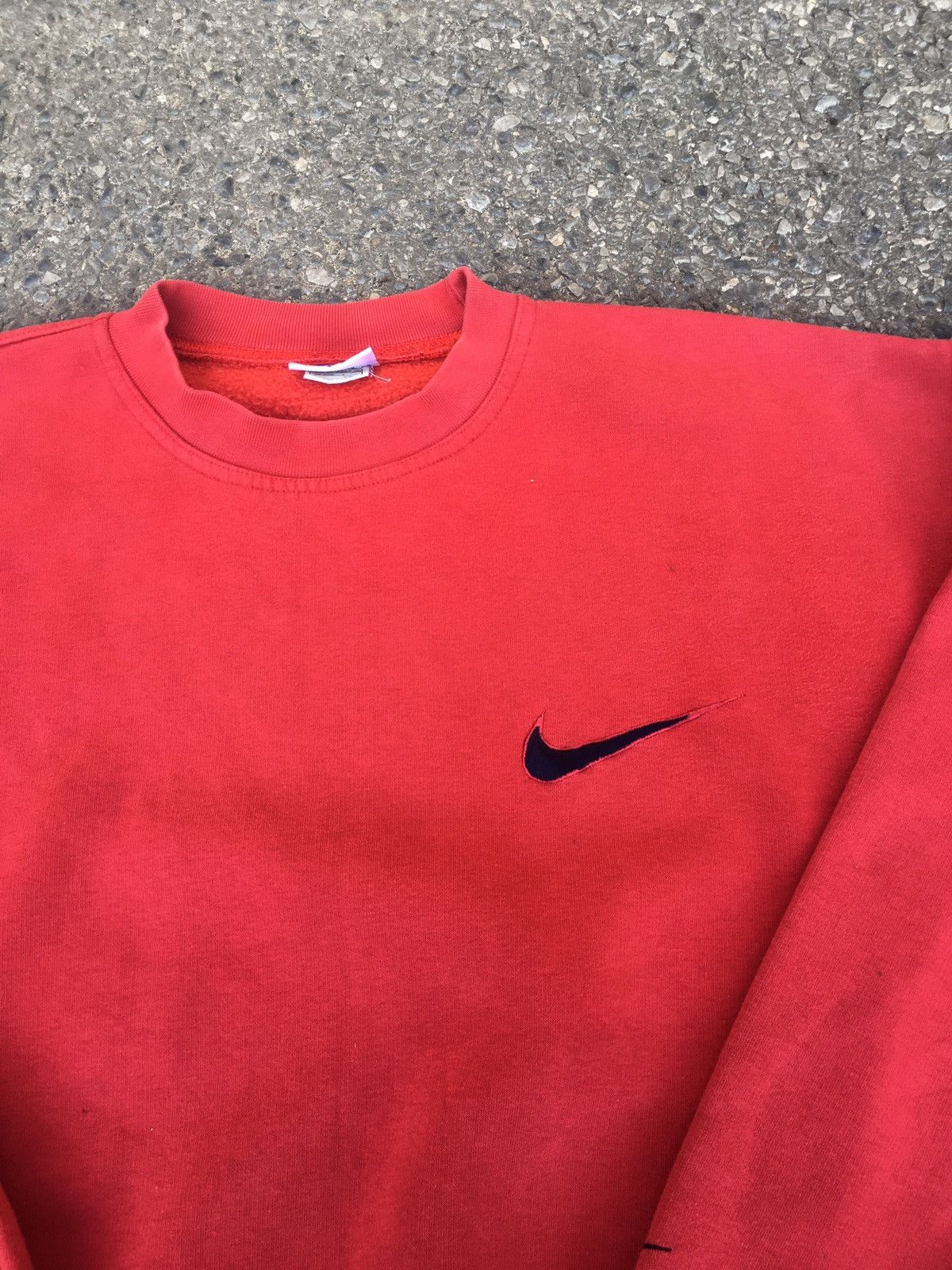 Nike × Vintage Nike bootleg Red Black Vintage Central swoosh logo Crewneck Size US XL / EU 56 / 4 - 4 Thumbnail
