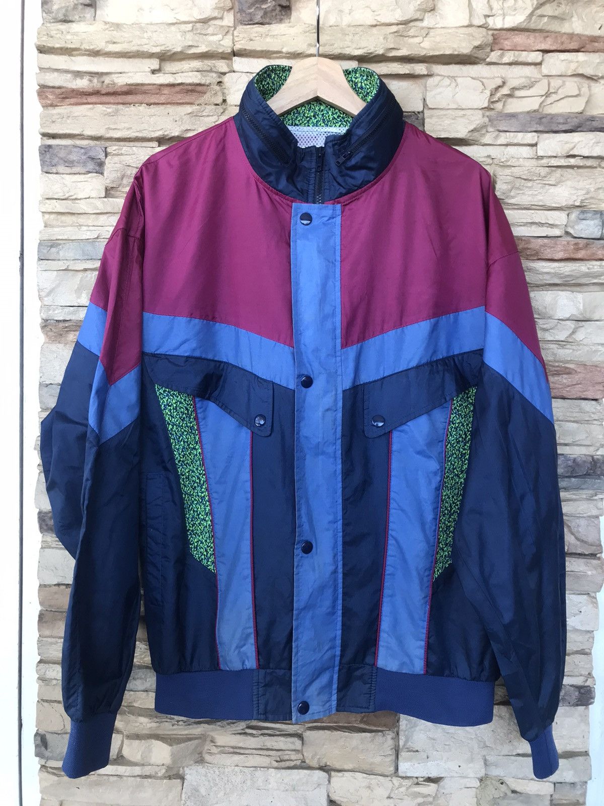 THRASHED Migrant Multi Field Outdoor Gear Windbreaker