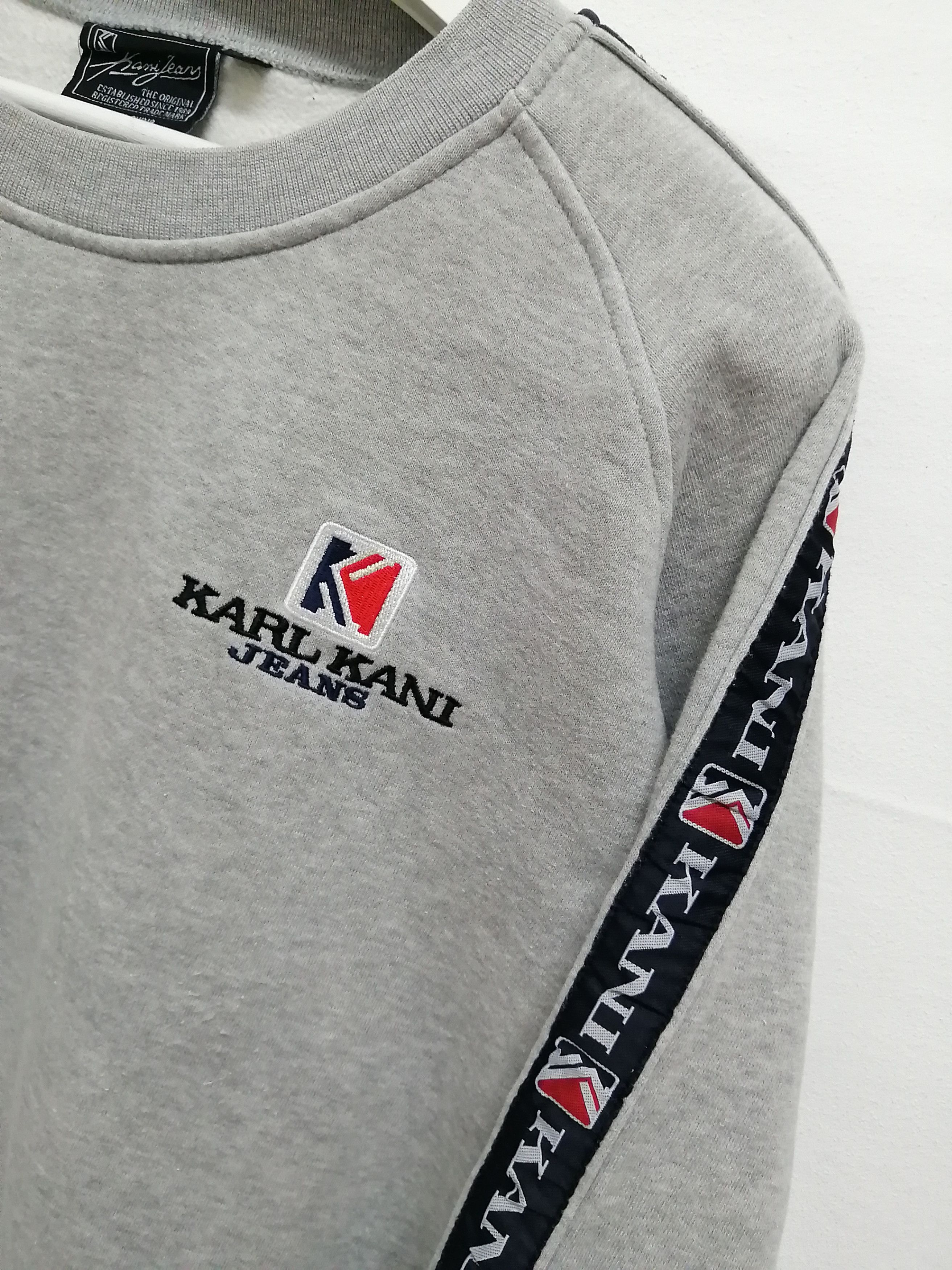 Karl Kani Vintage KARL KANI Spell Out Side Tape Sweatshirt Size US L / EU 52-54 / 3 - 4 Thumbnail