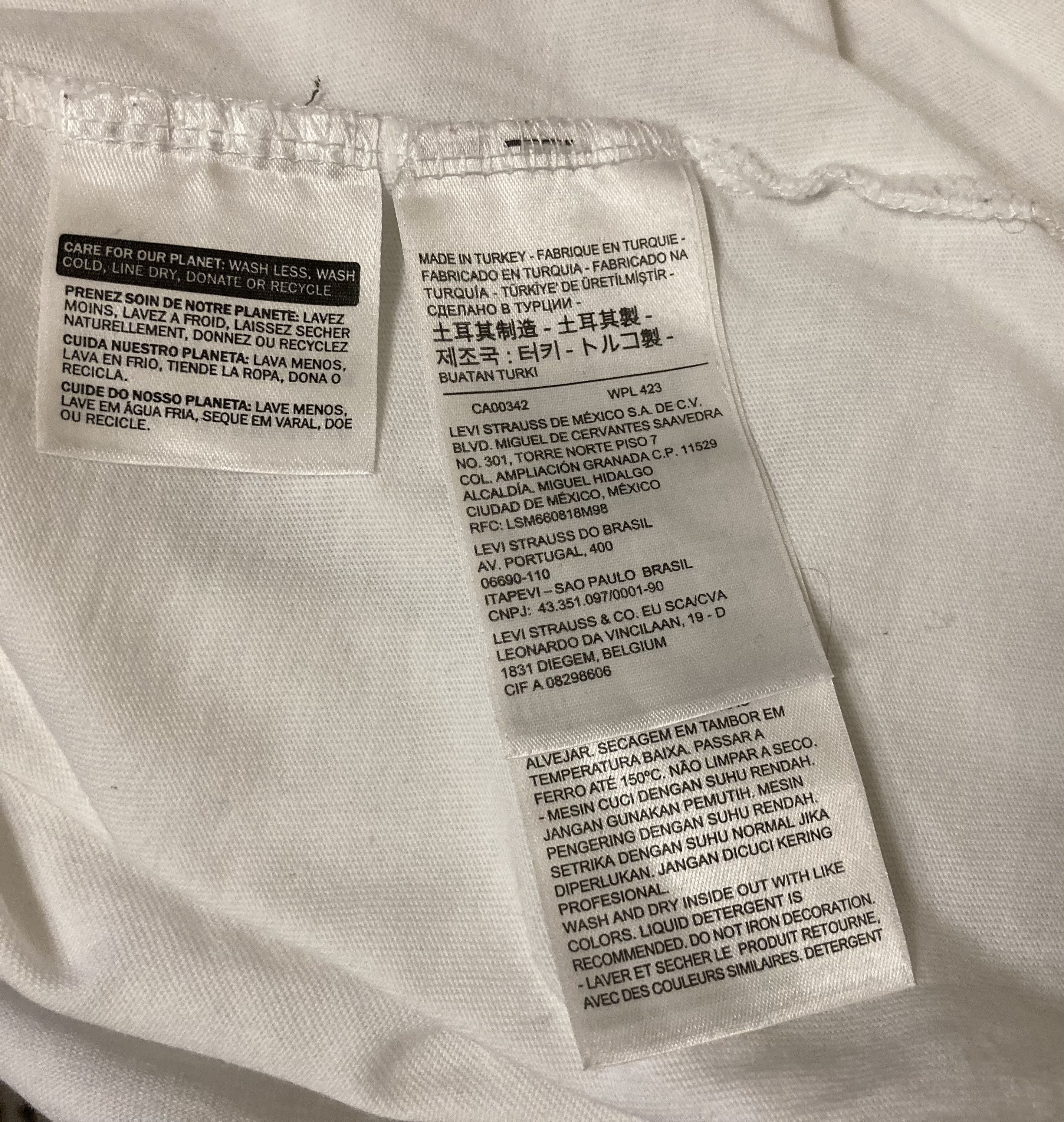 Levi's × Nintendo × Pokemon Levi's X Pokémon Unisex White Sleeping Pikachu T-shirt - XL Size US XXL / EU 58 / 5 - 6 Thumbnail