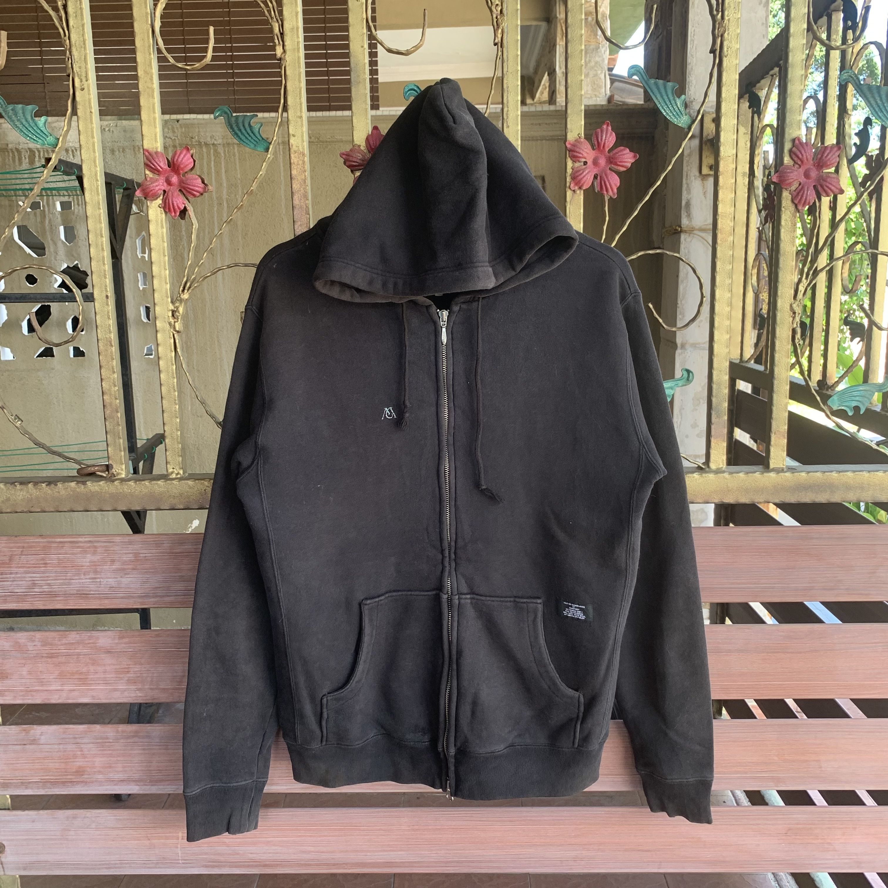 Japanese Brand Japanese Vintage Black Faded Jumper Hoodie Zipups Jacket Size US L / EU 52-54 / 3 - 2 Thumbnail