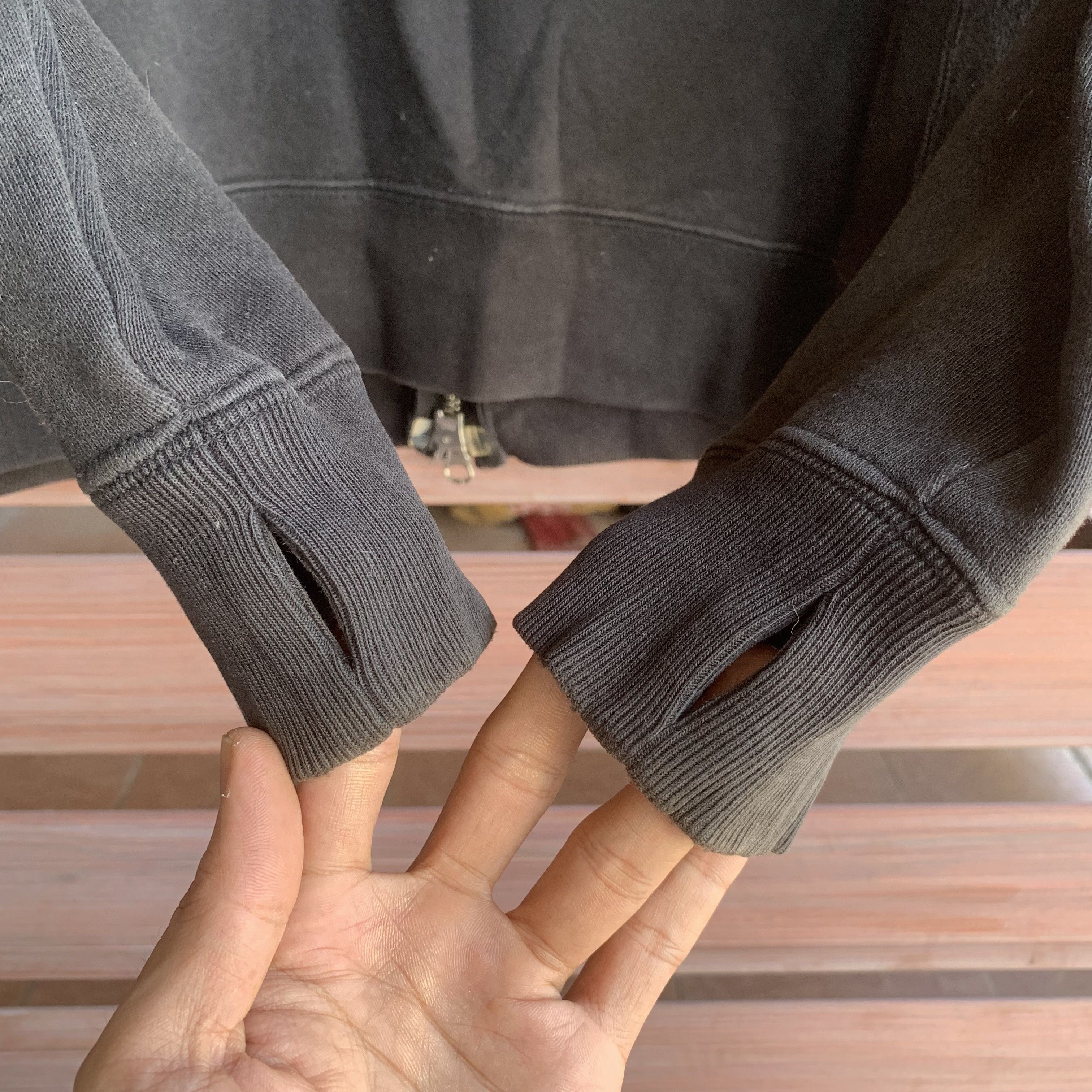 Japanese Brand Japanese Vintage Black Faded Jumper Hoodie Zipups Jacket Size US L / EU 52-54 / 3 - 9 Thumbnail